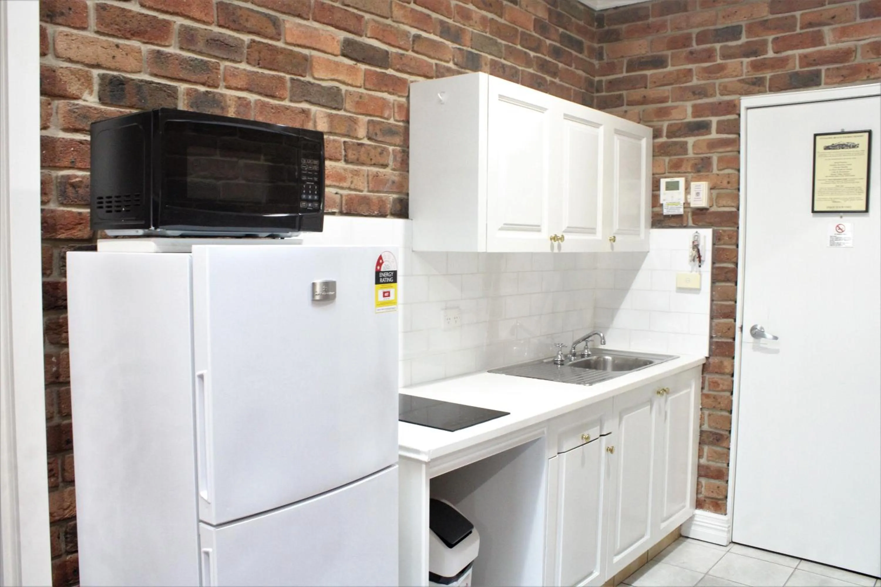 Kitchen or kitchenette in Ettalong Beach Tourist Resort