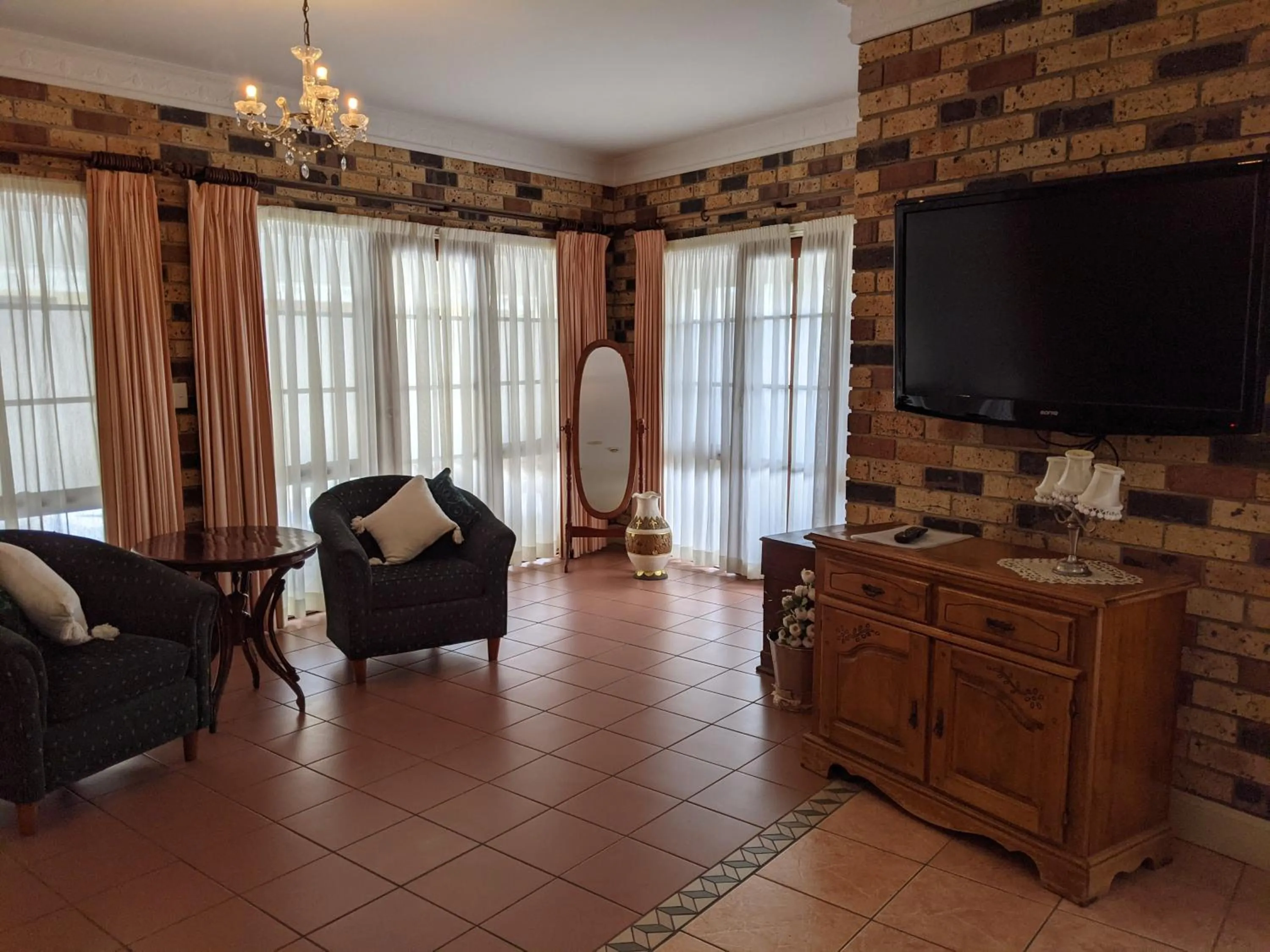 TV and multimedia in Ettalong Beach Tourist Resort