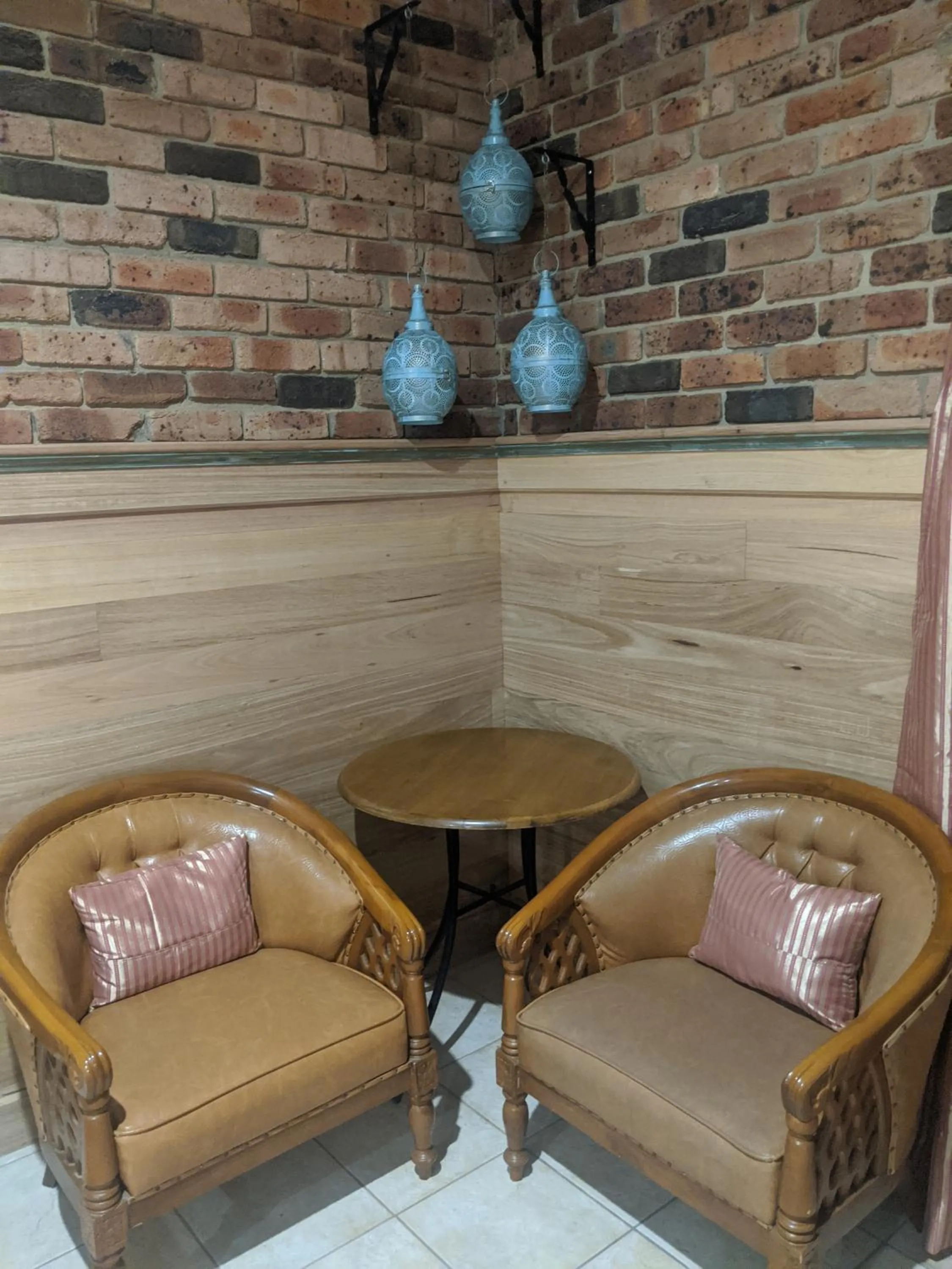 Seating area in Ettalong Beach Tourist Resort