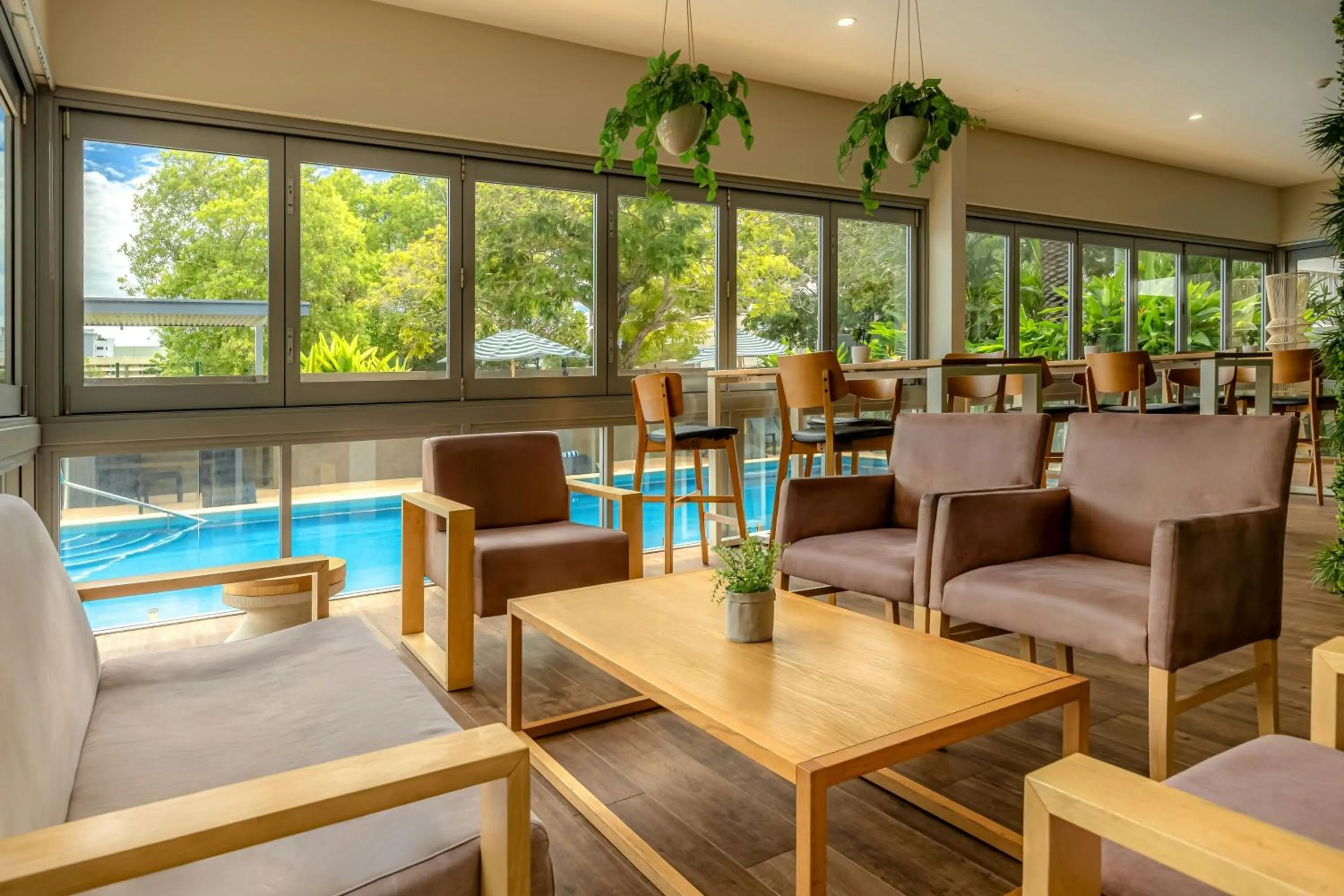 Swimming pool in Courtyard by Marriott Darwin