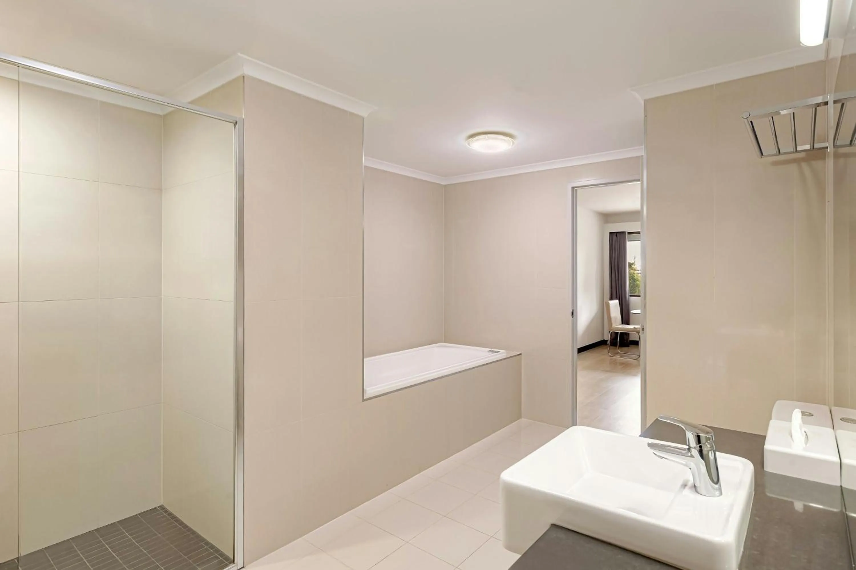 Bathroom in Courtyard by Marriott Darwin