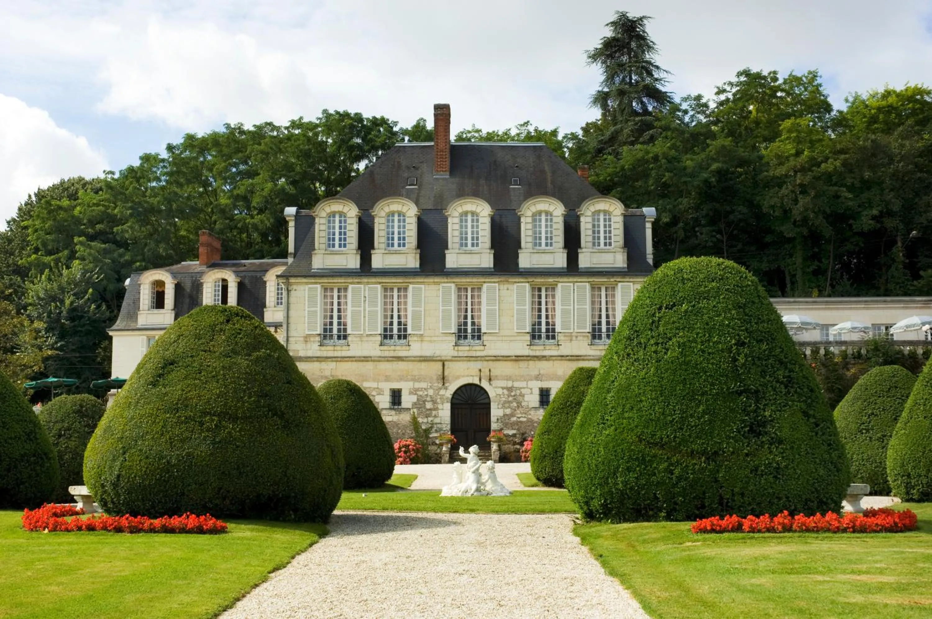 Facade/entrance in Château de Beaulieu et Magnolia Spa, The Originals Relais