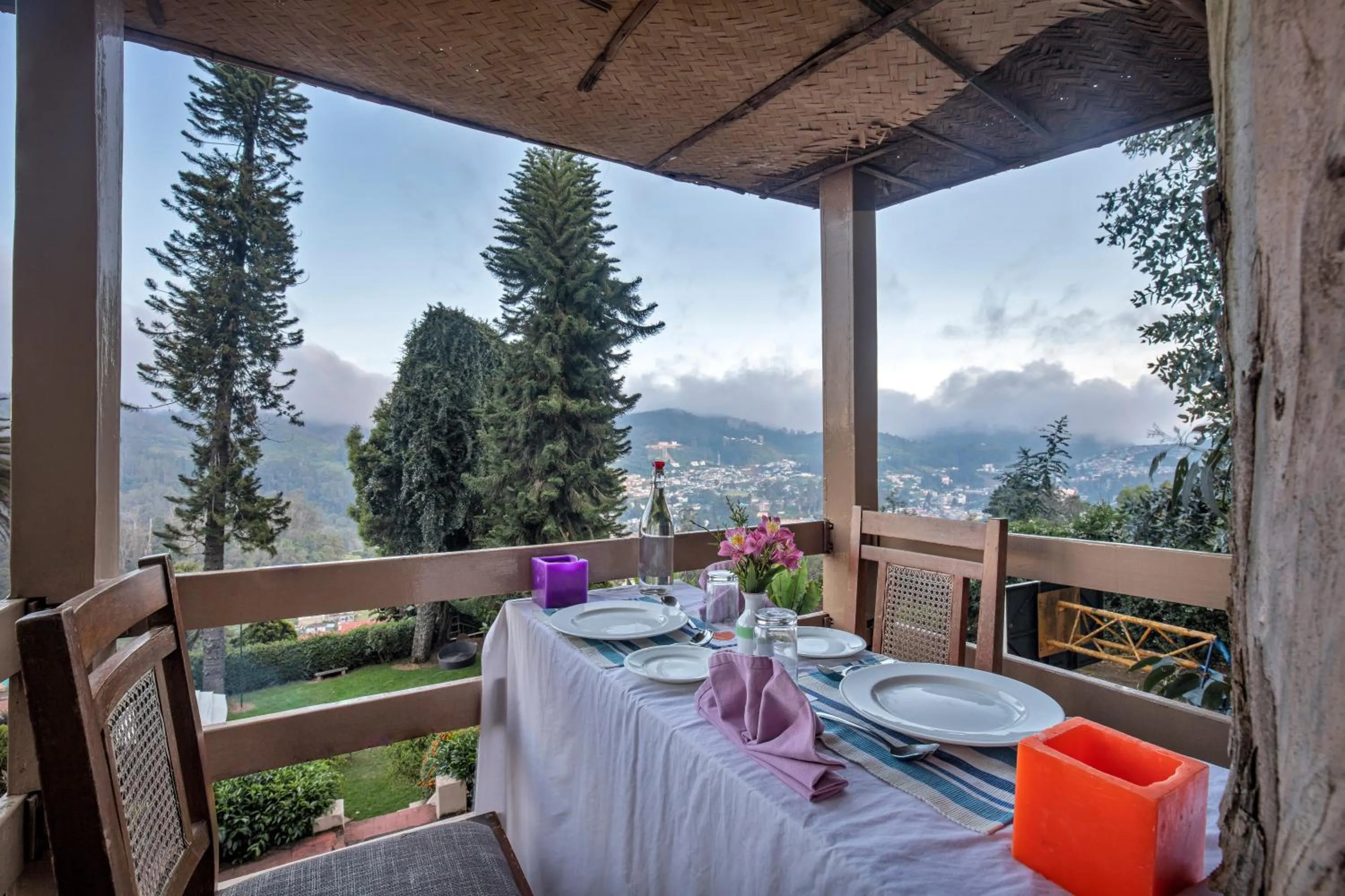 Restaurant/places to eat in Club Mahindra Danish Villa, Ooty