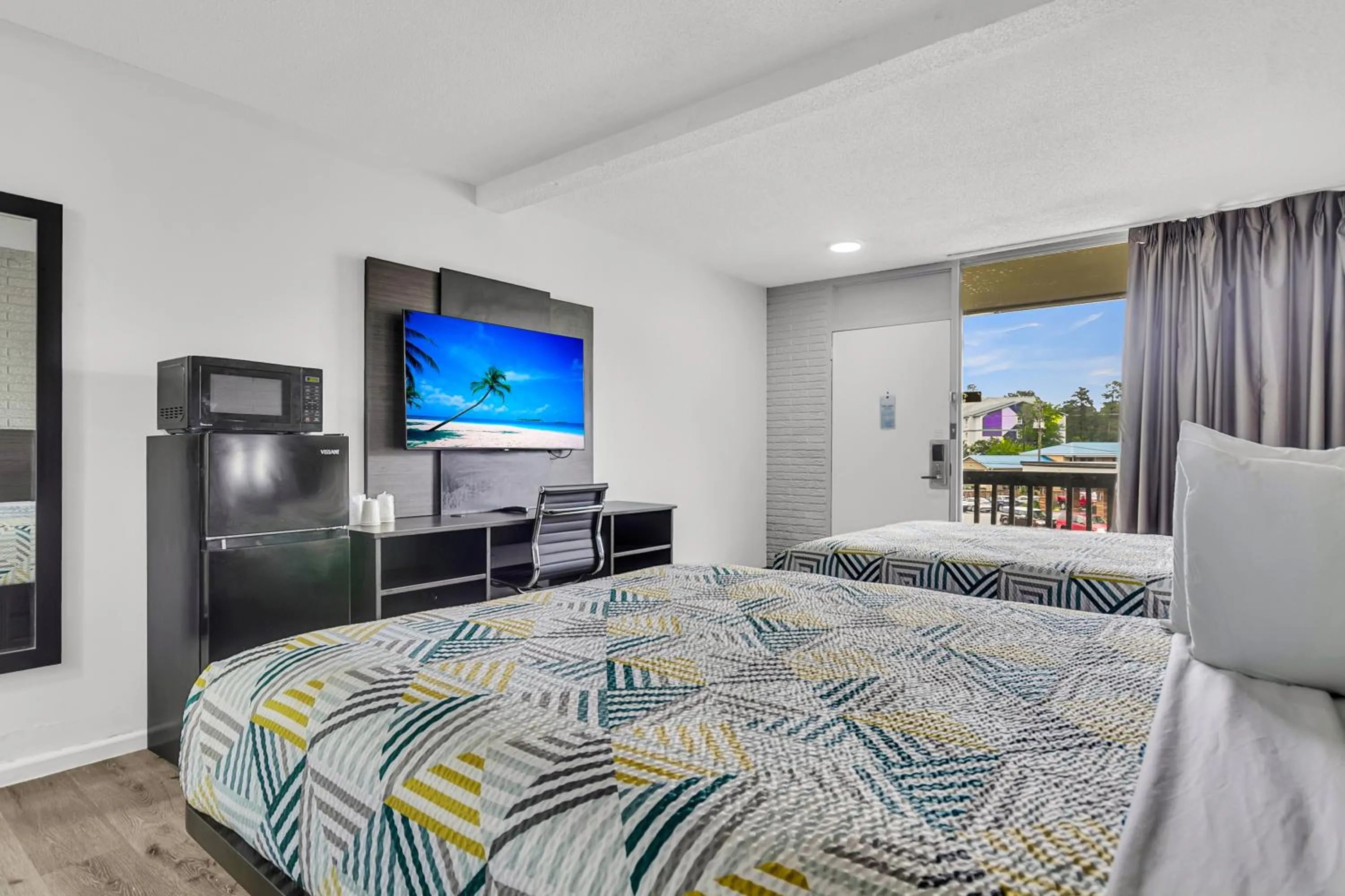 Bed in Motel 6 Summerville, SC Charleston