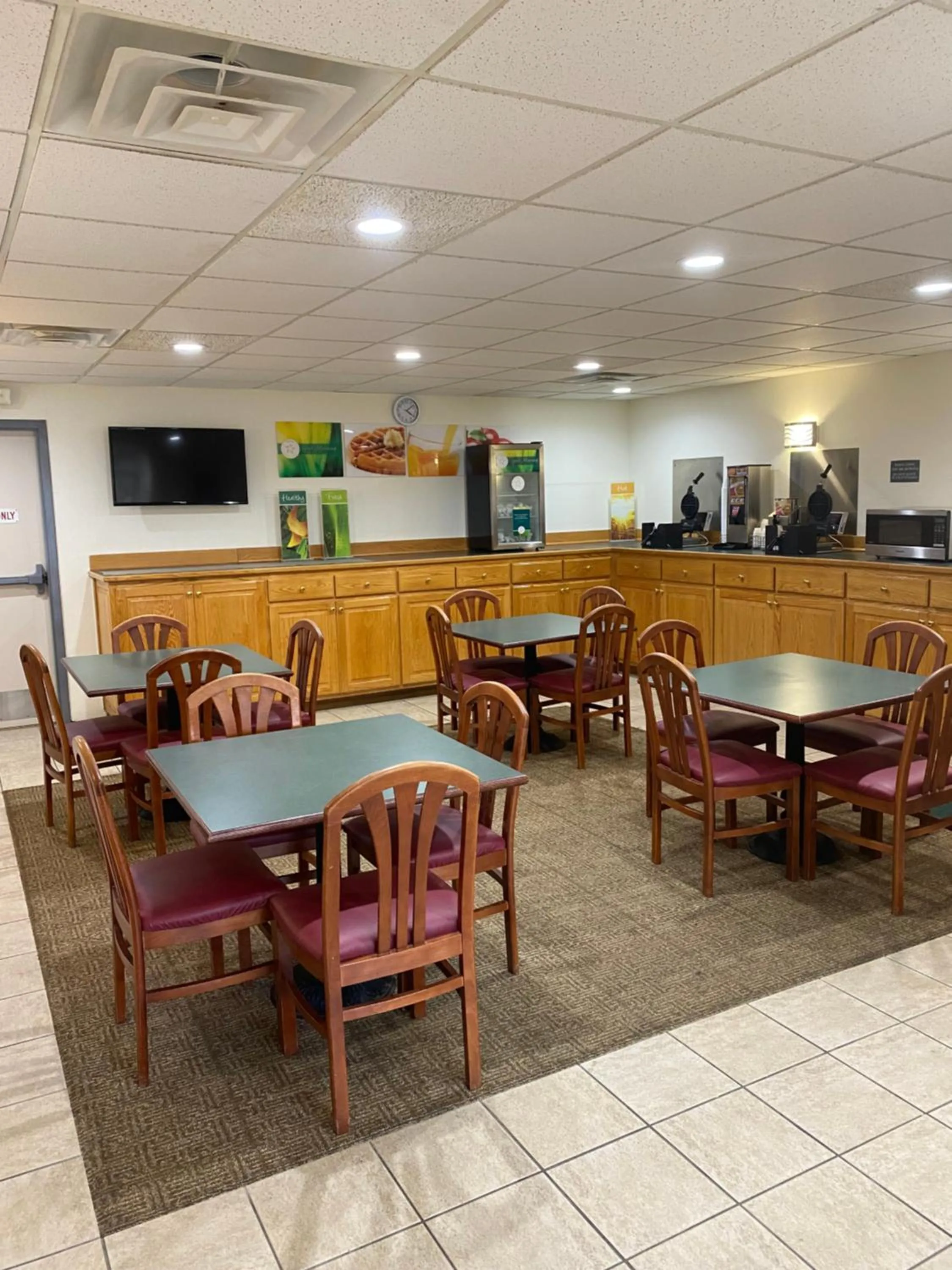 Breakfast in Quality Inn Surfside Myrtle Beach