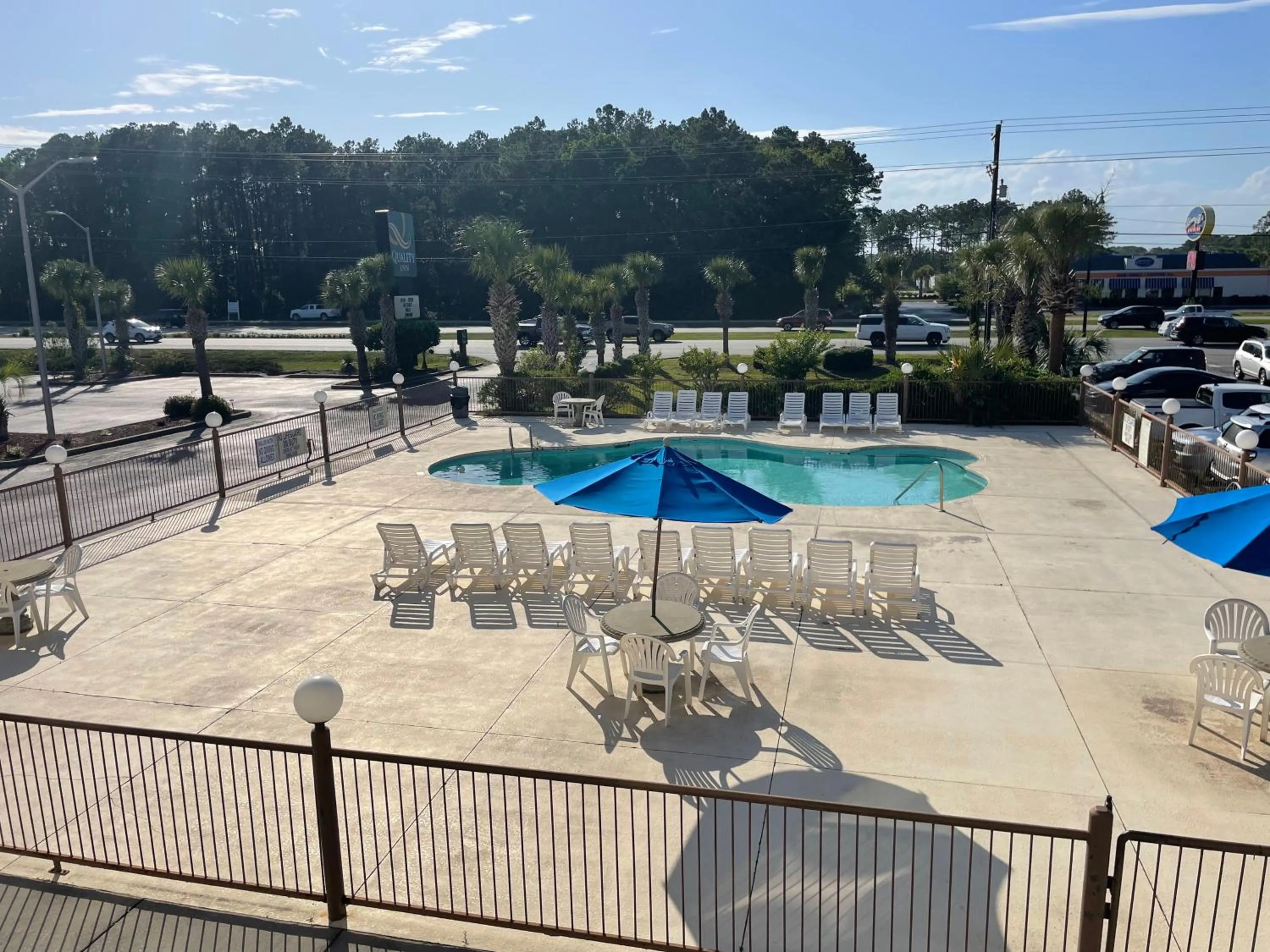 Swimming pool in Quality Inn Surfside Myrtle Beach