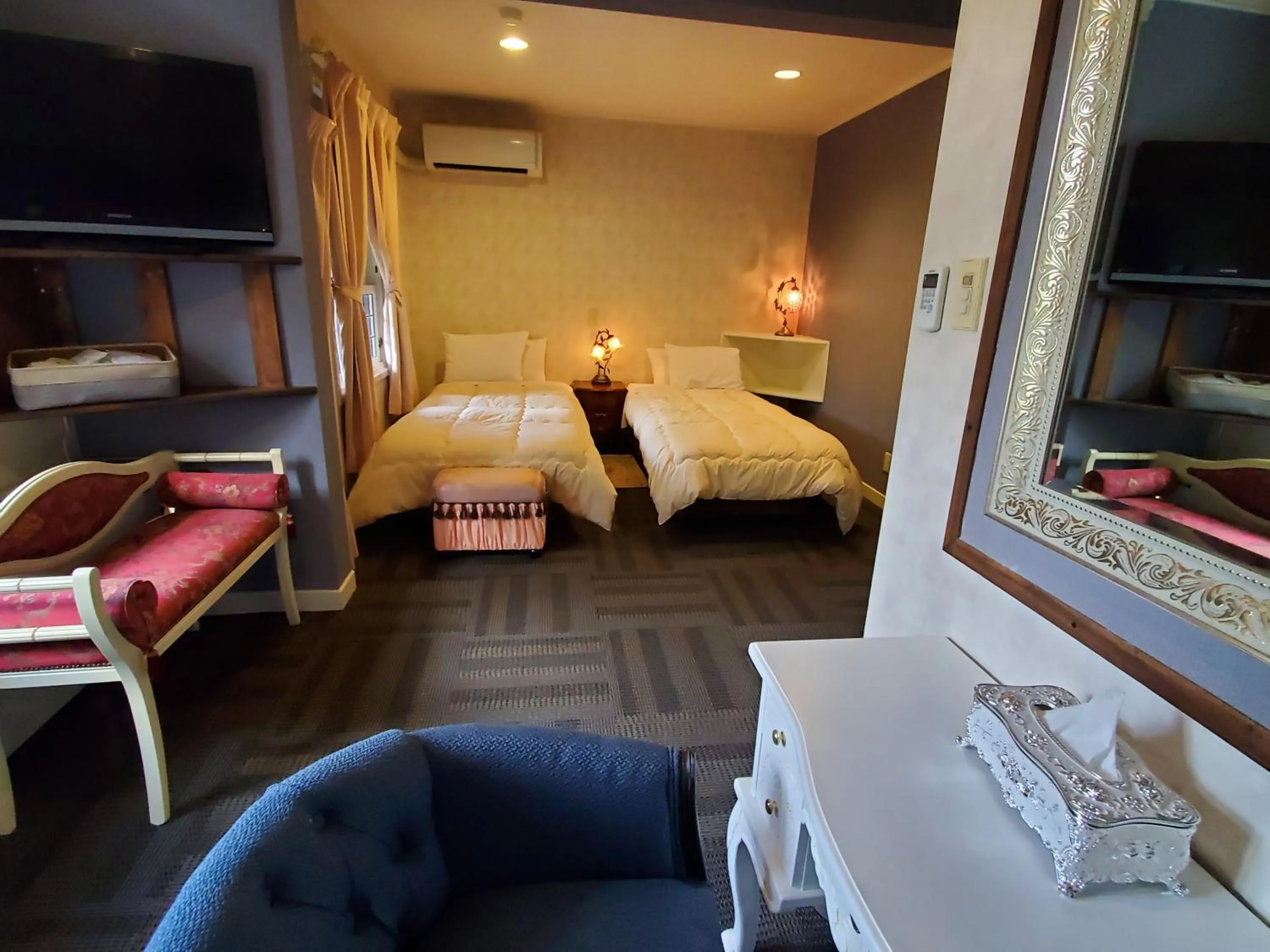 Photo of the whole room, Bed in プチホテル葡萄屋