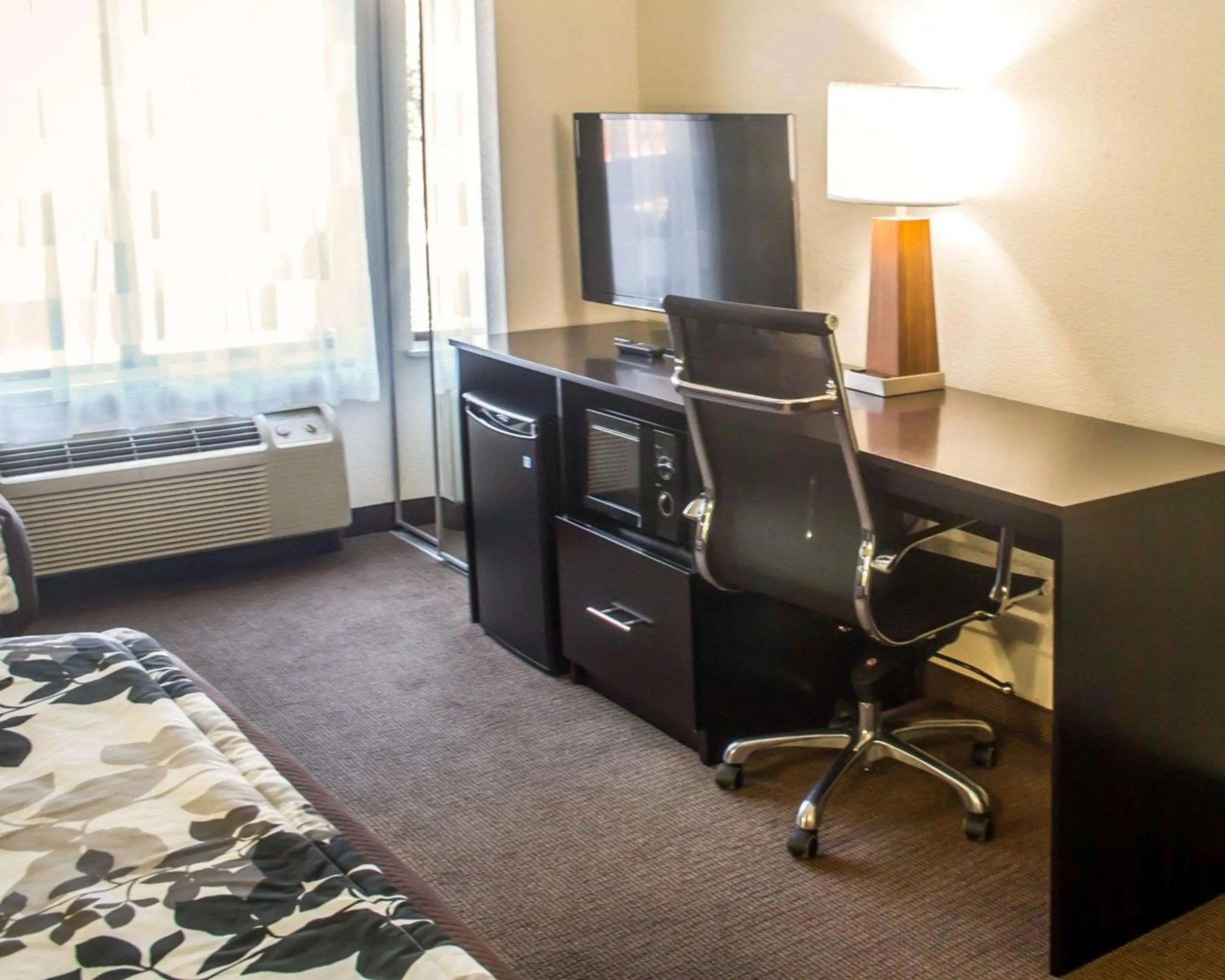 Photo of the whole room, Bed in Quality Inn Conway Northwest