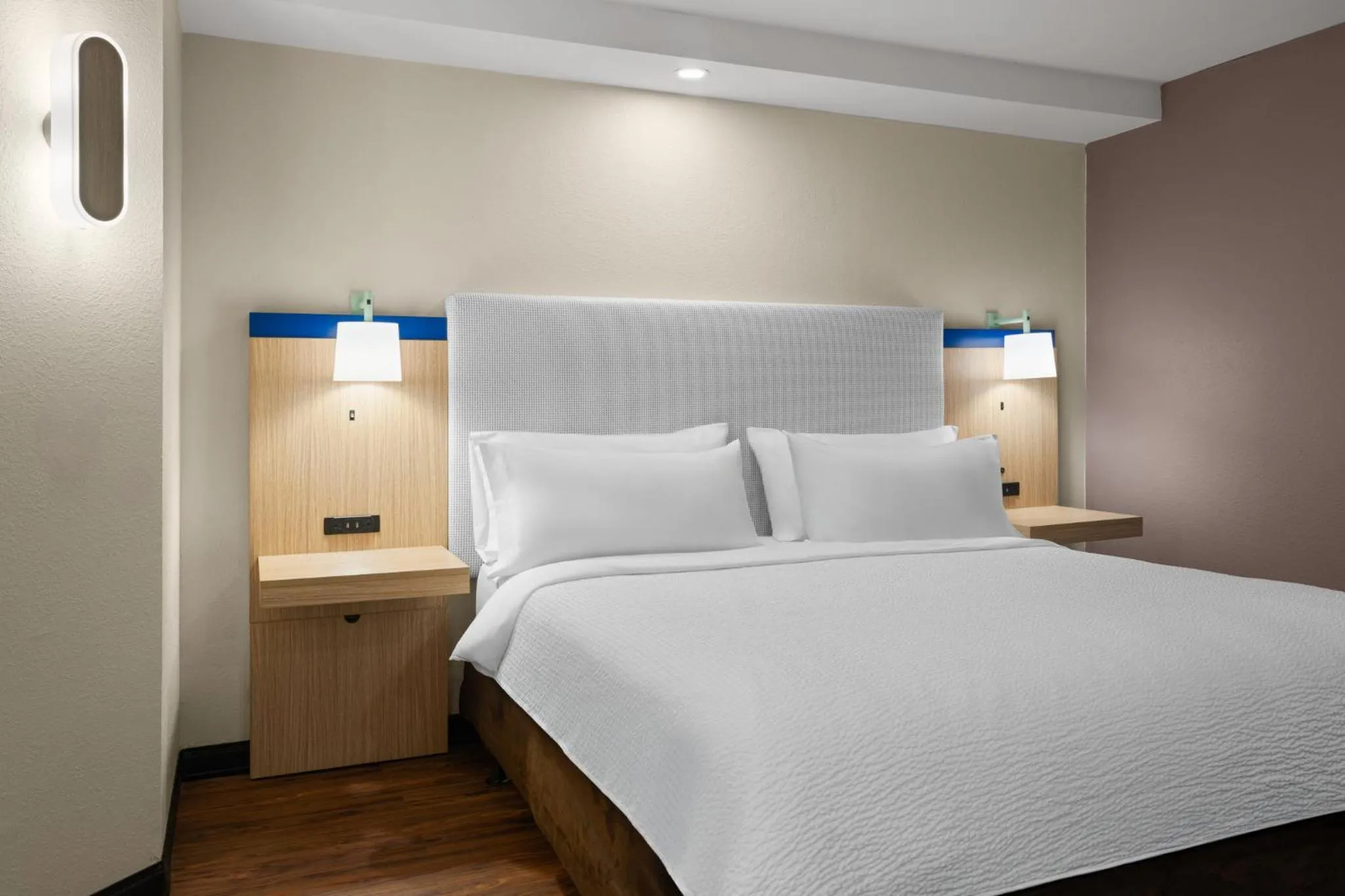 Photo of the whole room, Bed in Garner Hotel Aiken South by IHG