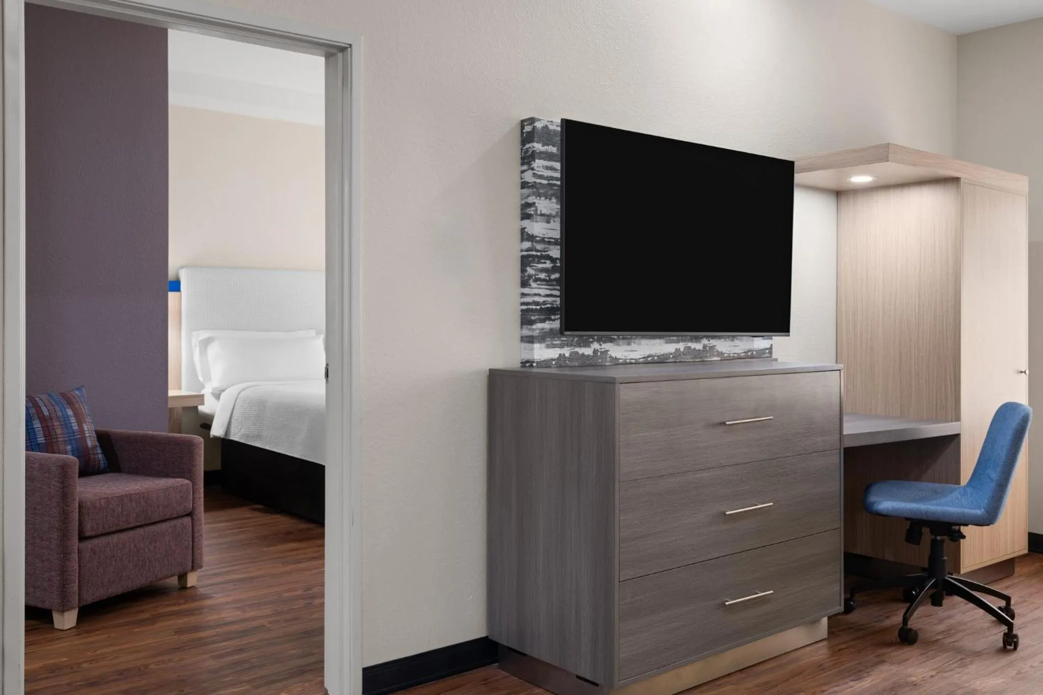 Photo of the whole room in Garner Hotel Aiken South by IHG