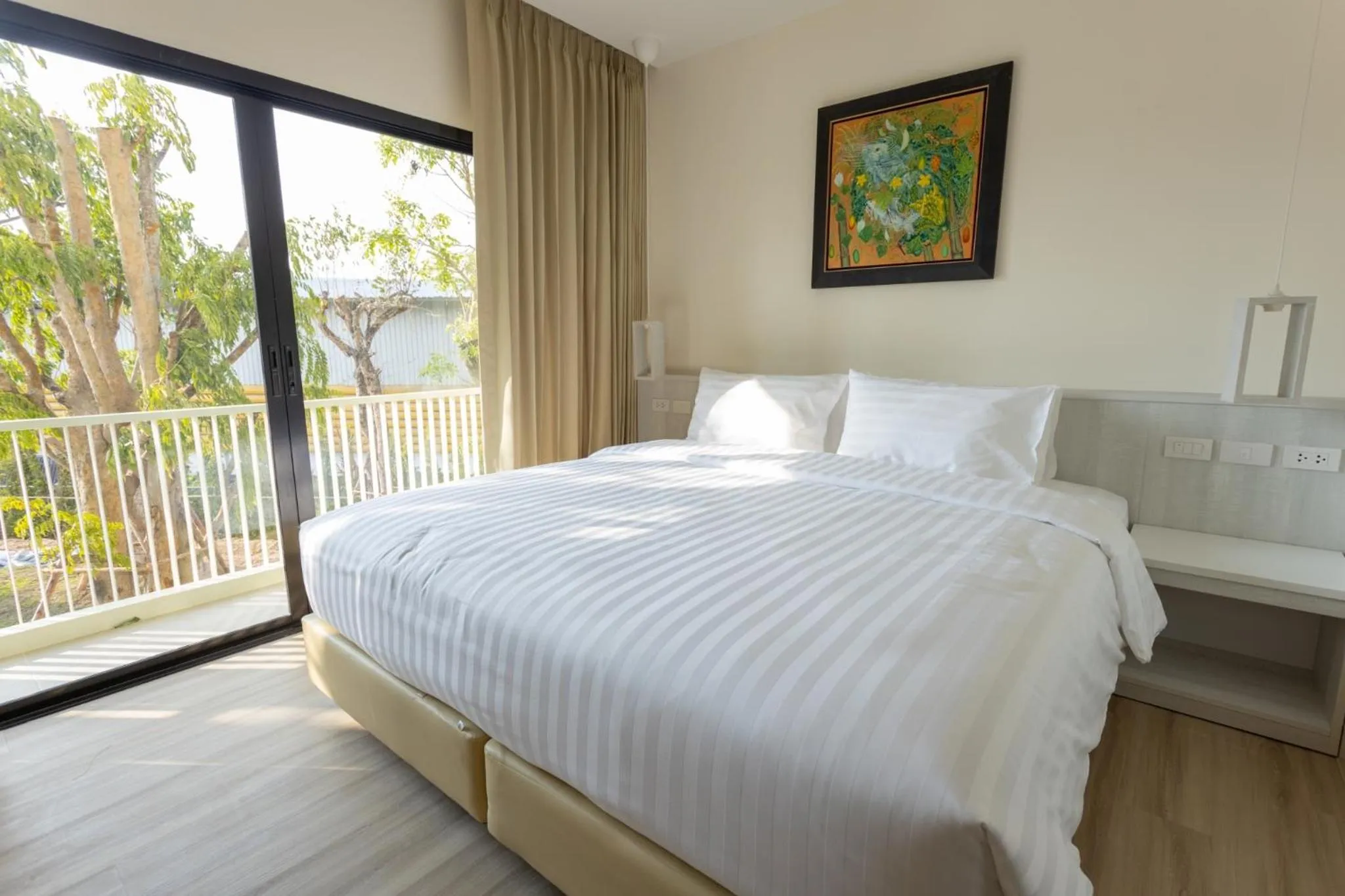 Bedroom, Bed in Porestva Hotel Sriracha