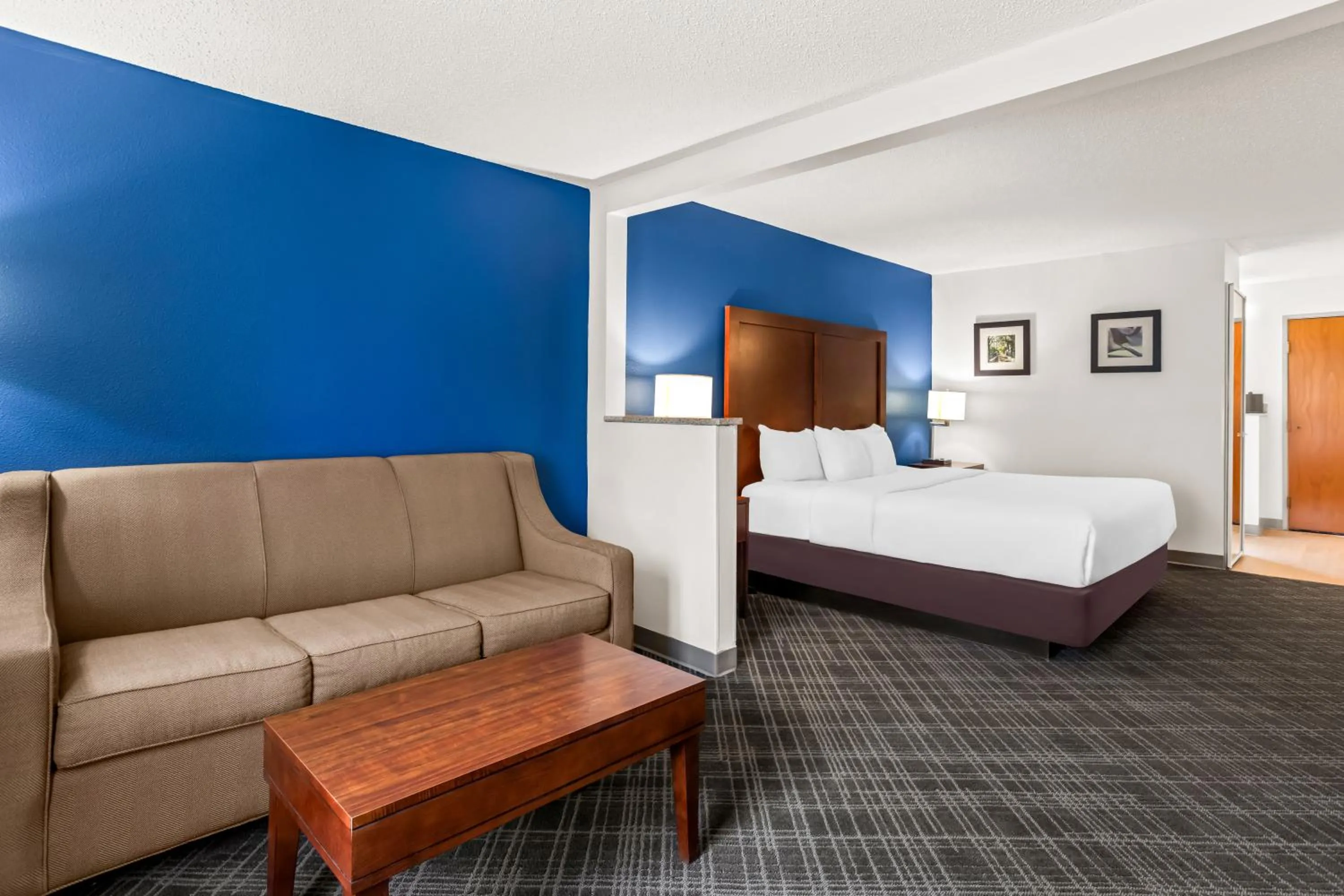 Bed in Comfort Inn & Suites Walterboro I-95