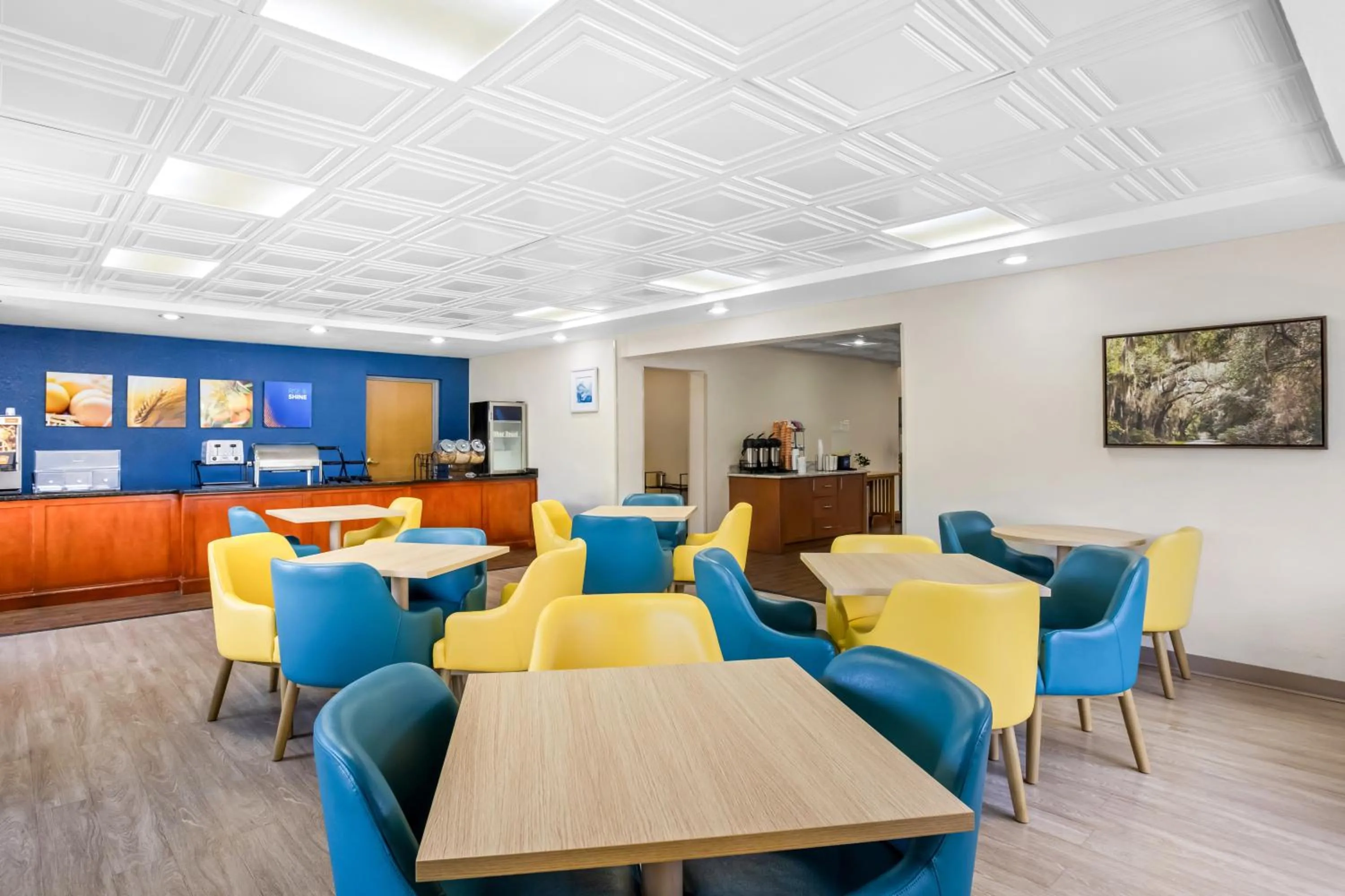 Breakfast in Comfort Inn & Suites Walterboro I-95