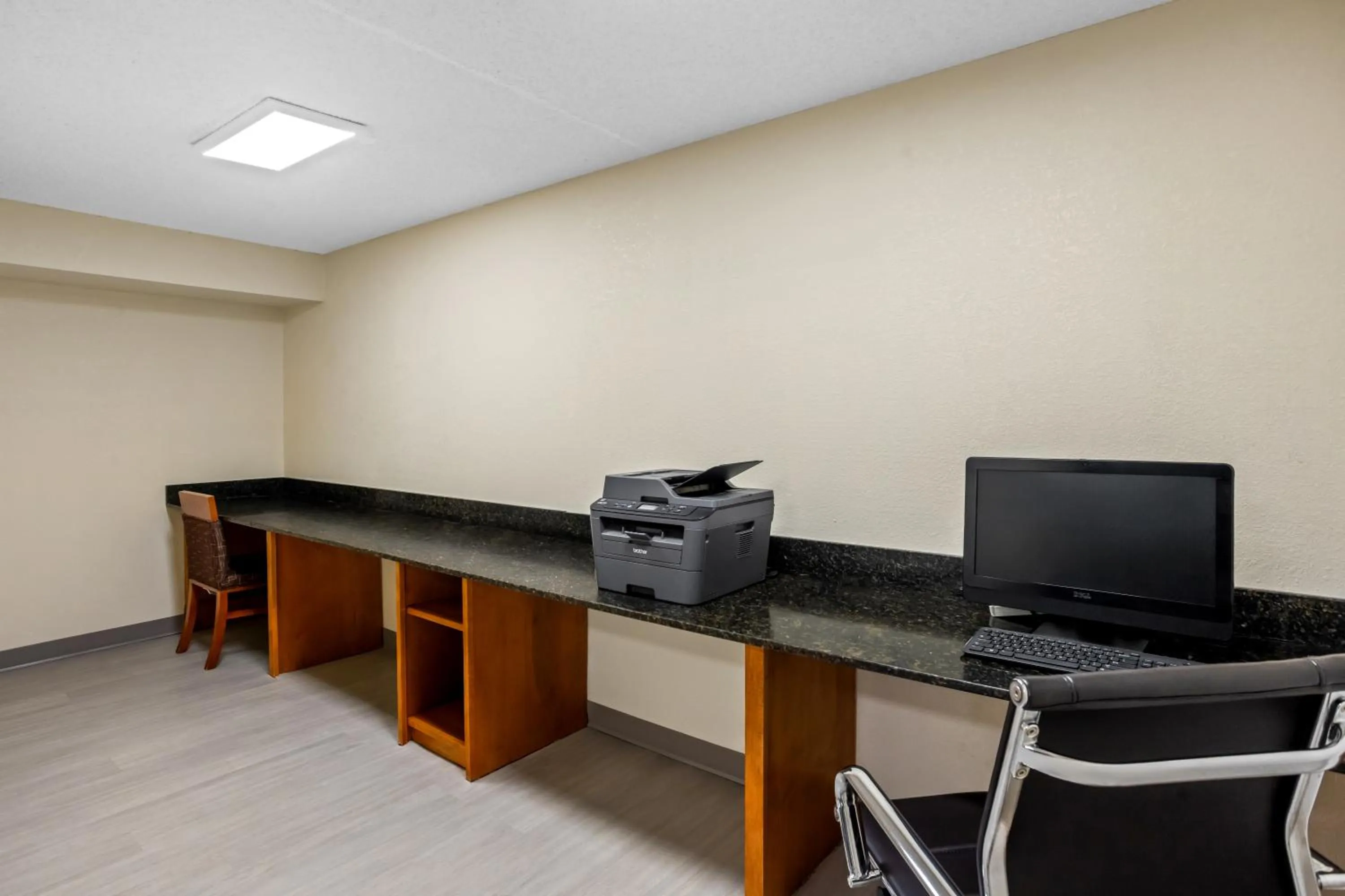 Business facilities in Comfort Inn & Suites Walterboro I-95