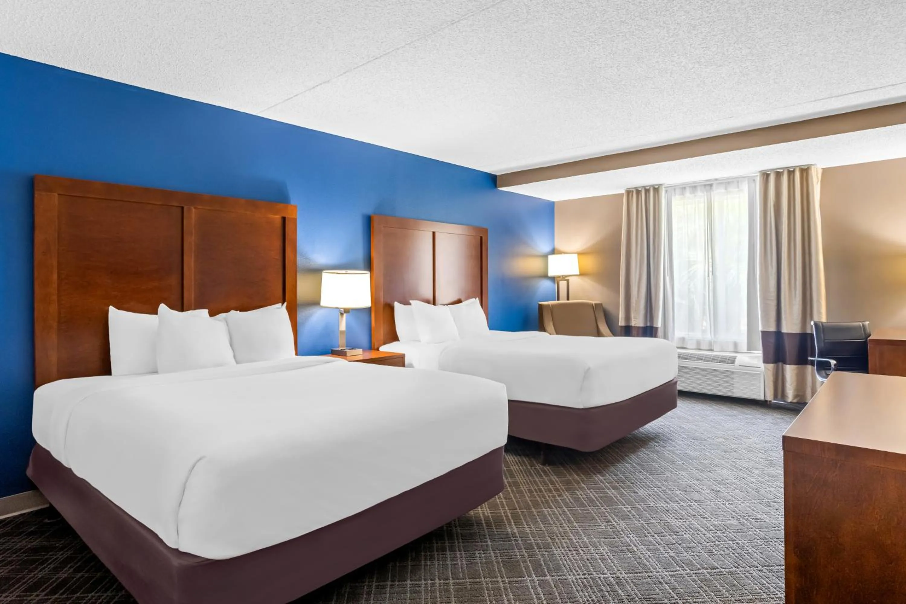 Bed in Comfort Inn & Suites Walterboro I-95