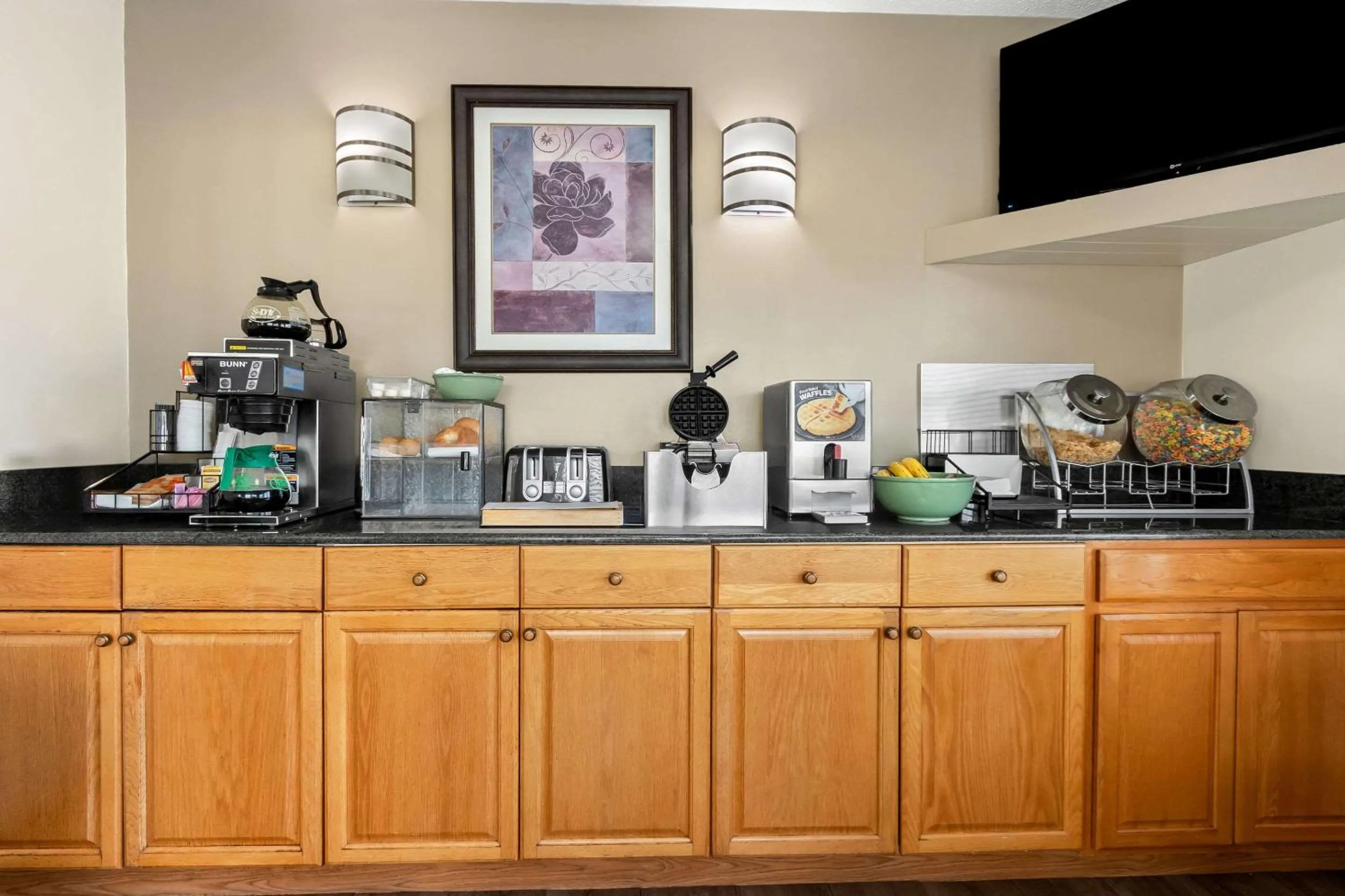 Breakfast in Econo Lodge St George