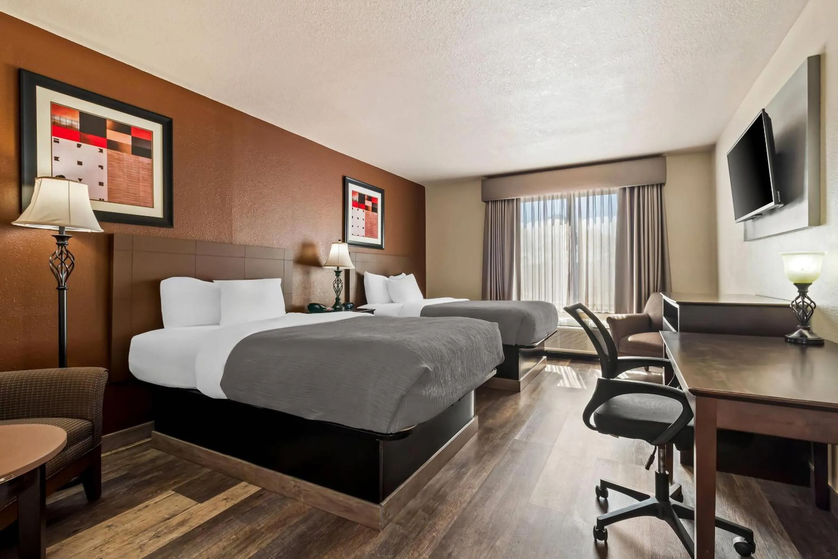 Bedroom, Bed in Quality Inn & Suites North Myrtle Beach