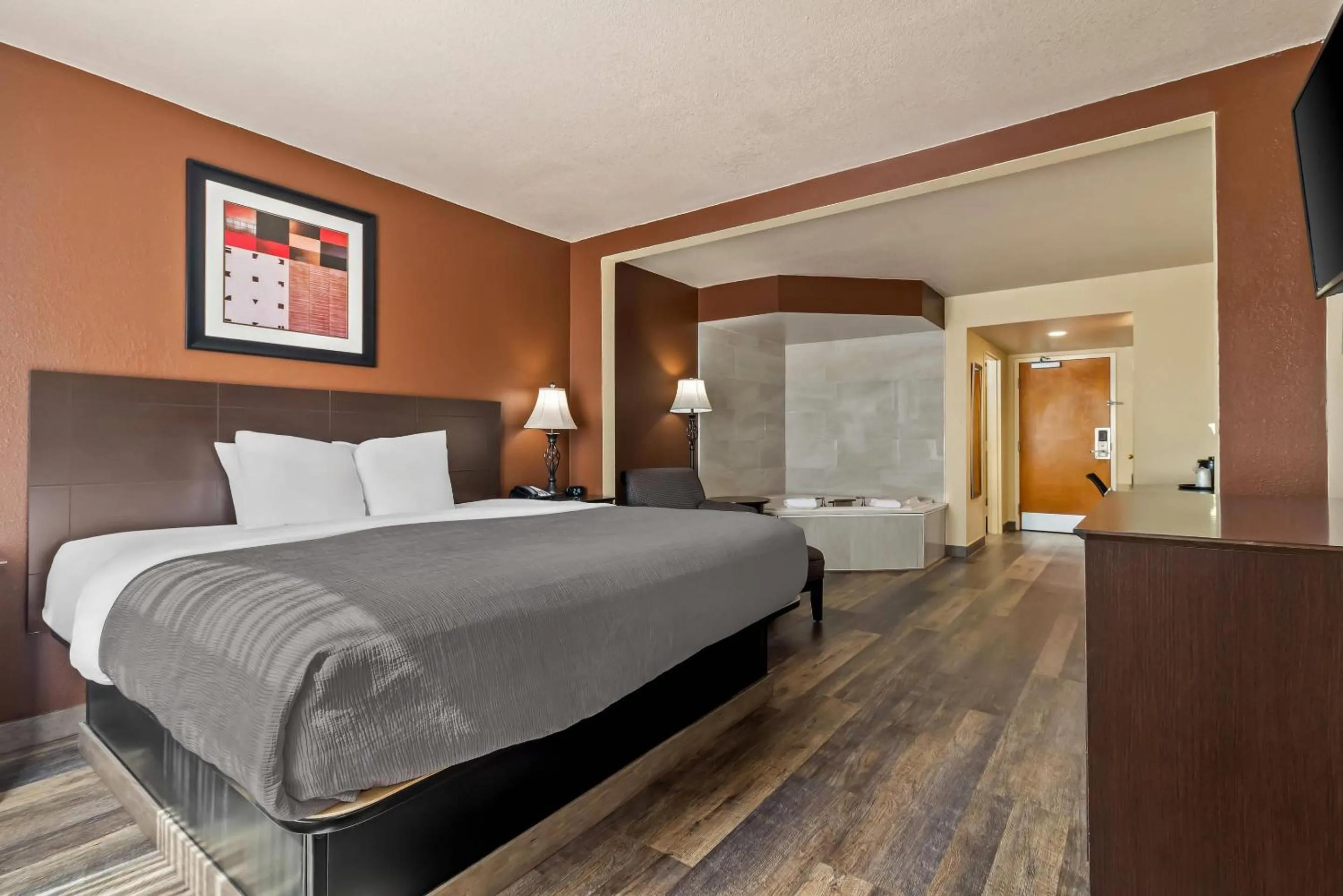 Bedroom, Bed in Quality Inn & Suites North Myrtle Beach