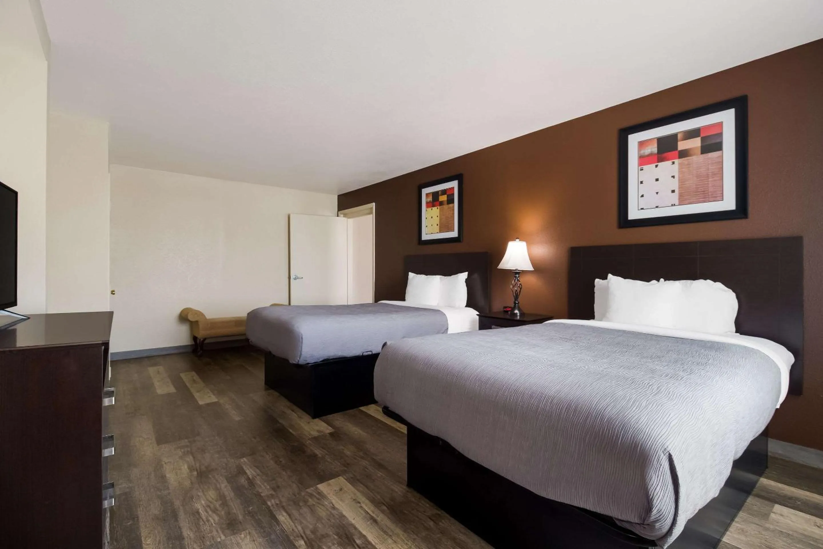 Bedroom, Bed in Quality Inn & Suites North Myrtle Beach