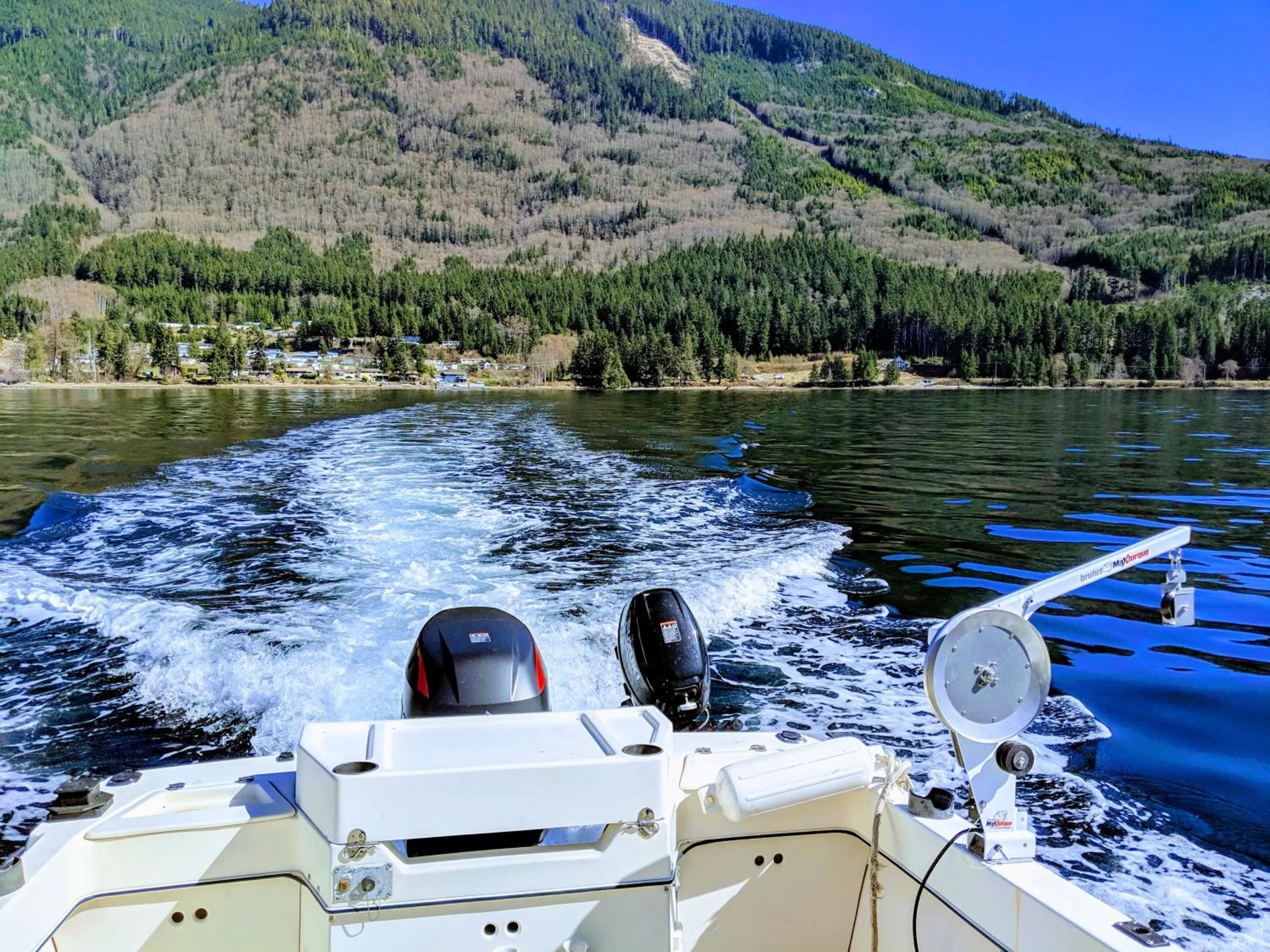 Fishing in Frigon Suite -Waterfront