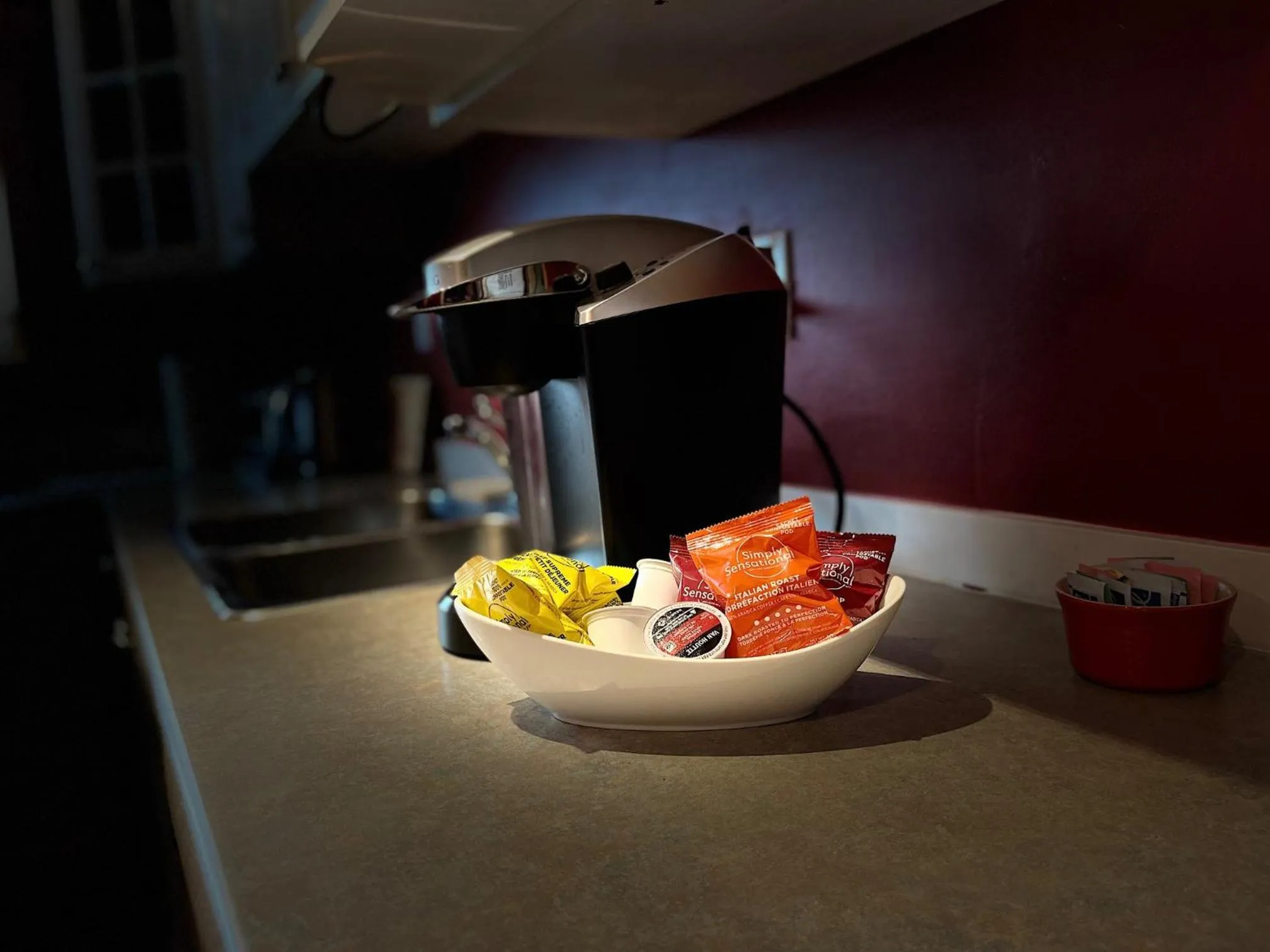 Coffee/tea facilities in Frigon Suite -Waterfront