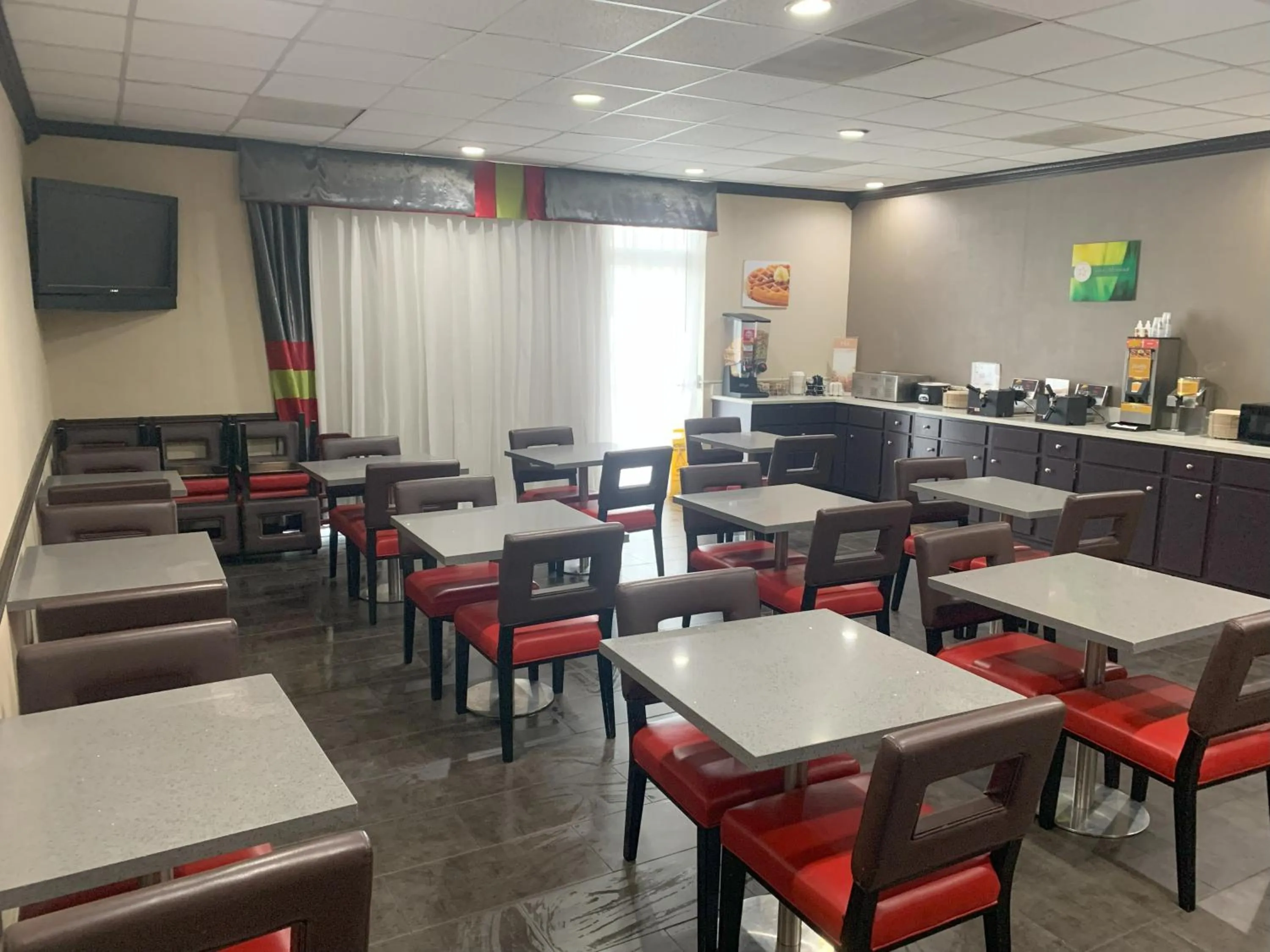 Breakfast in Quality Inn & Suites Hardeeville - Savannah North