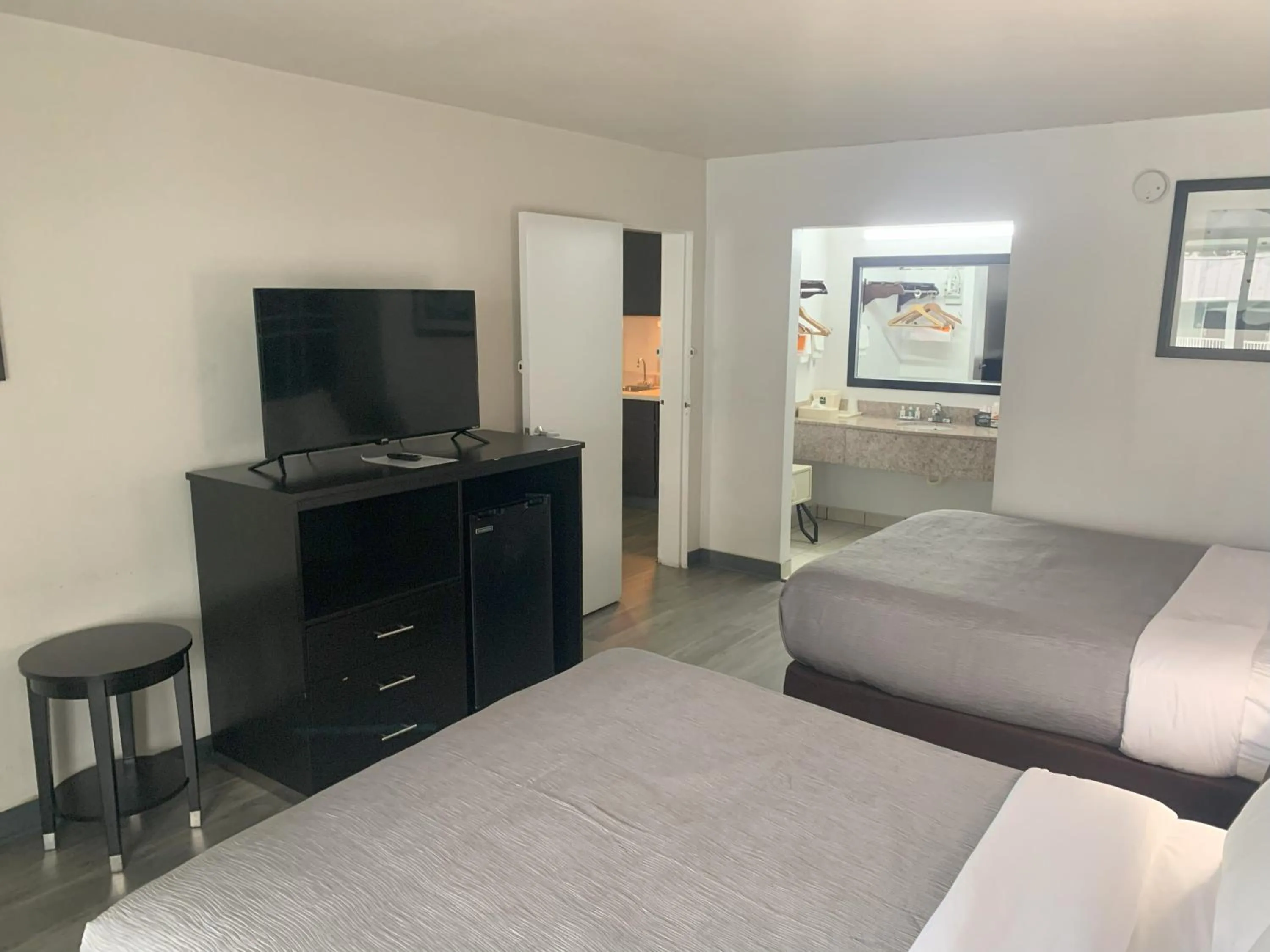 Bed in Quality Inn & Suites Hardeeville - Savannah North