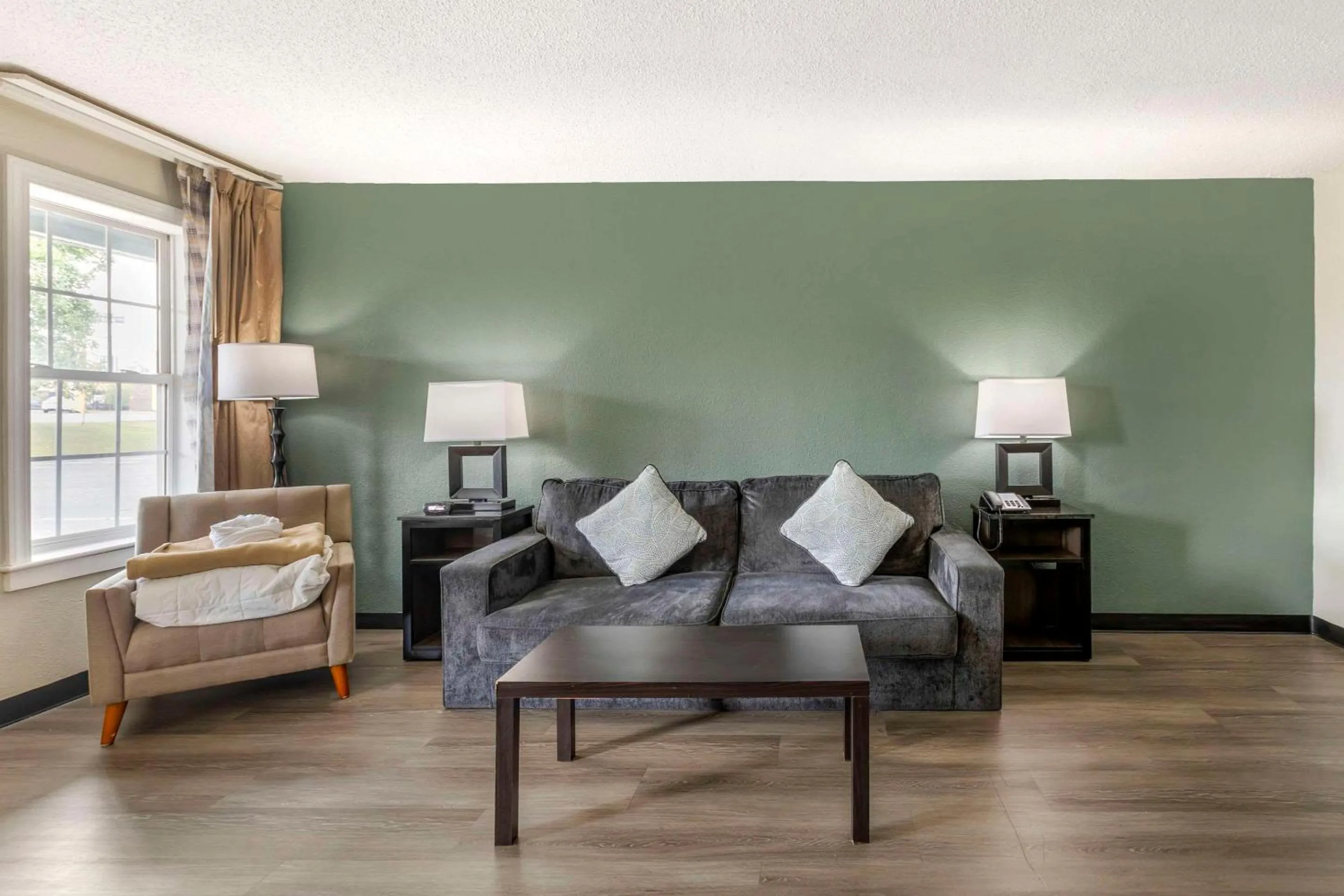 Bedroom in Quality Inn & Suites Santee I-95