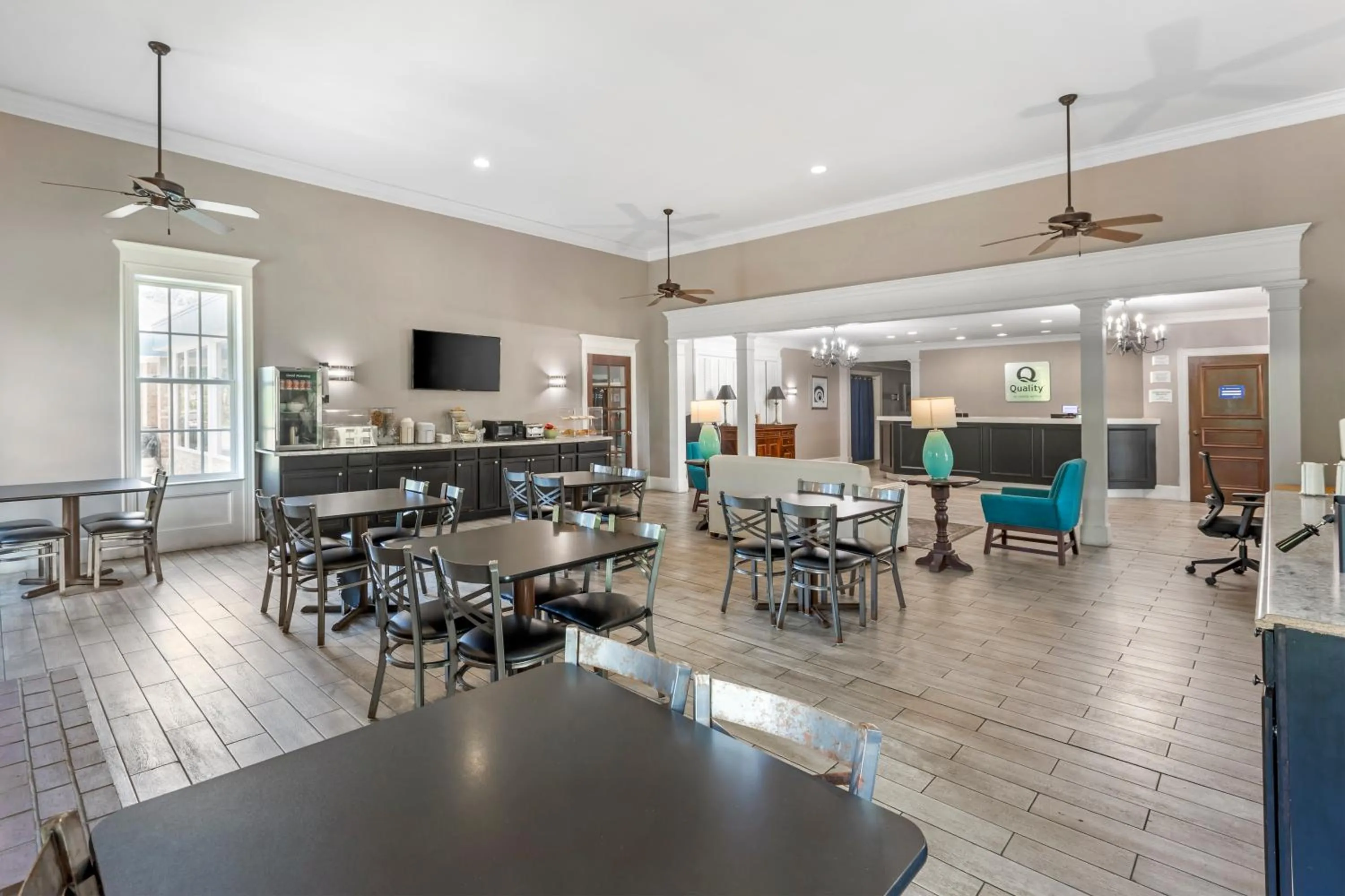 Lobby or reception in Quality Inn & Suites Santee I-95