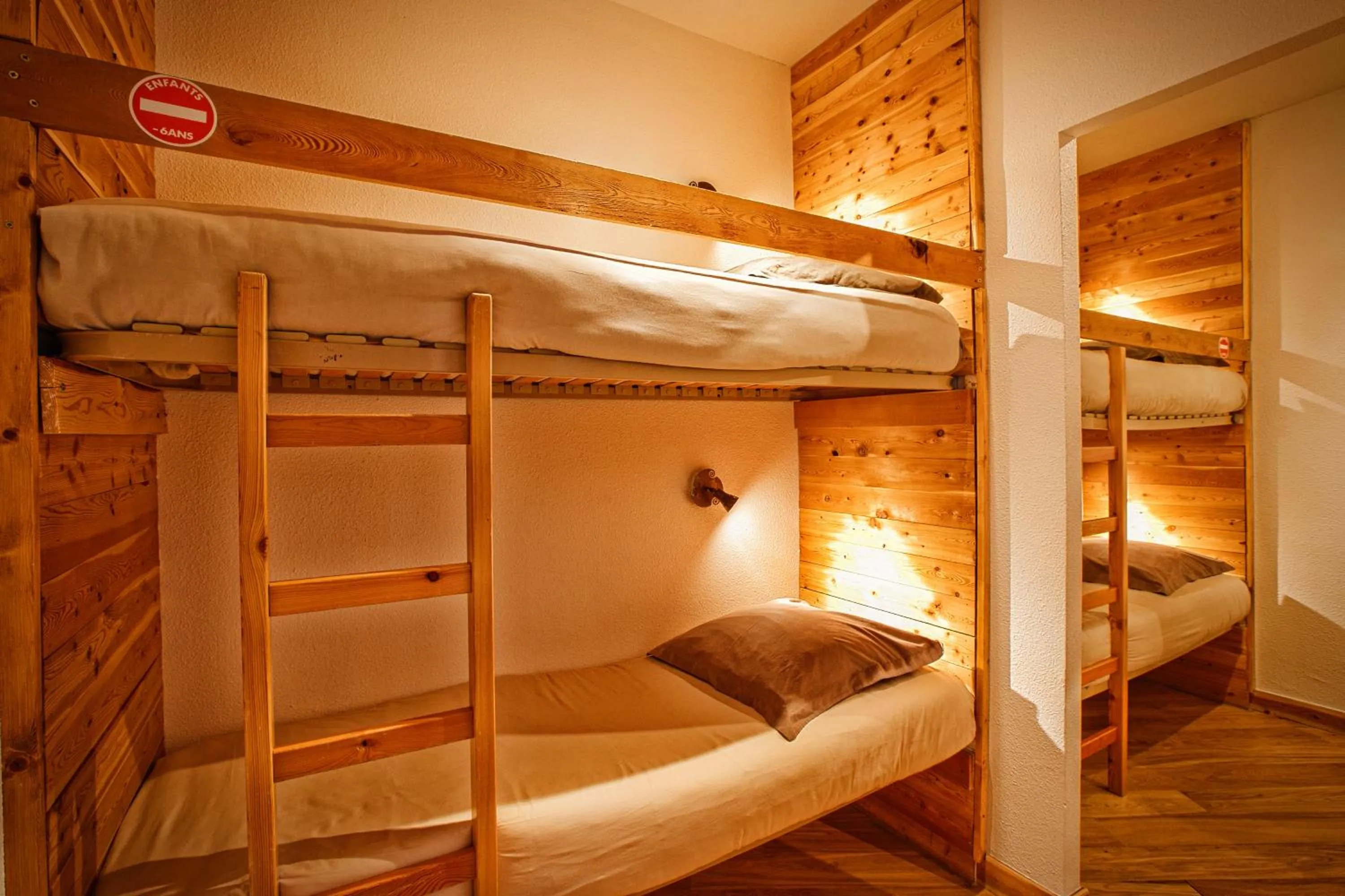 Bedroom, Bed in Hôtel & Spa La Ferme de l'Izoard