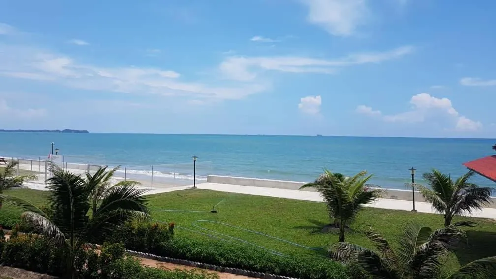 Lotus Seaview Beach Resort, Pengerang