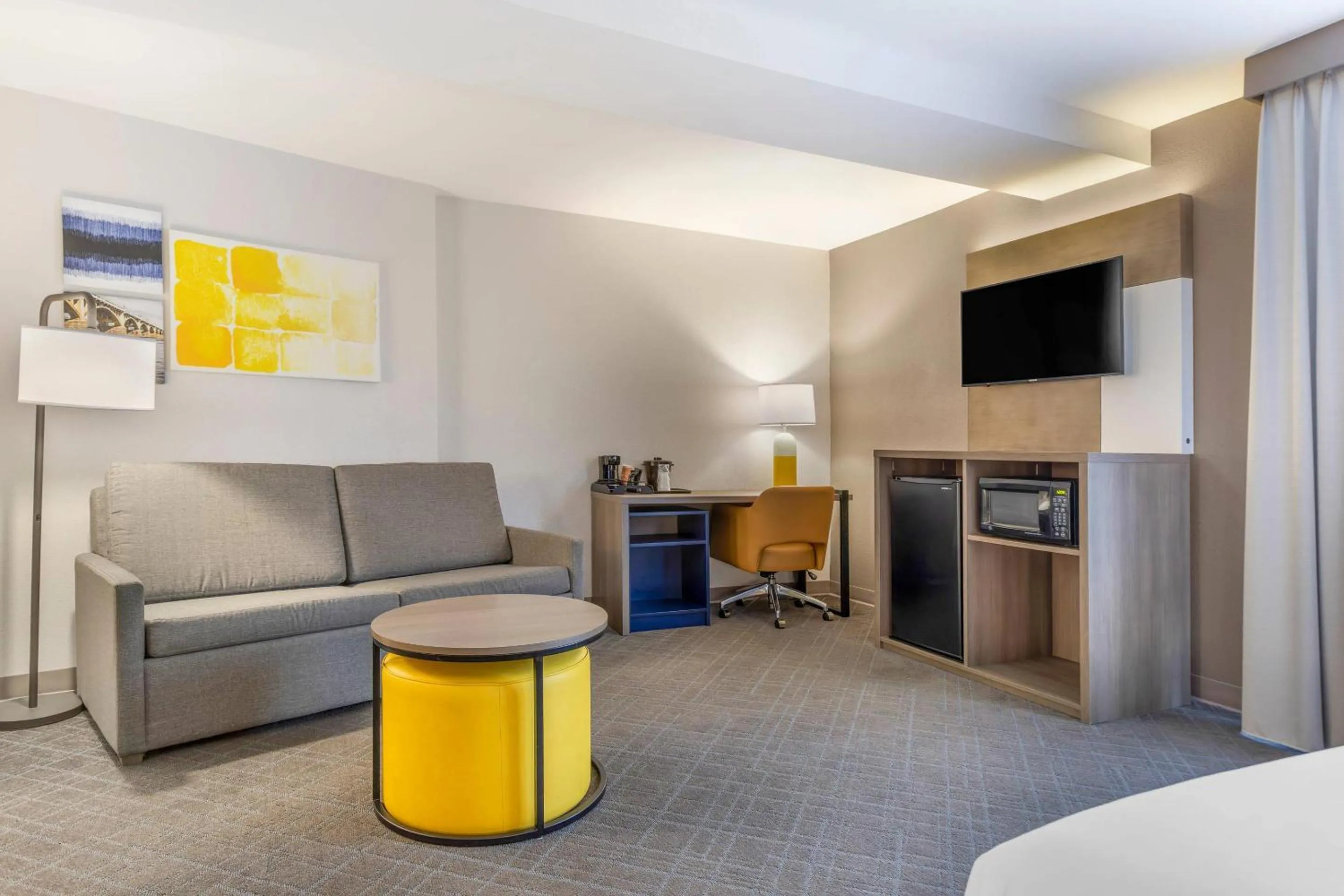 Bedroom in Comfort Suites Columbia Northeast - Fort Jackson