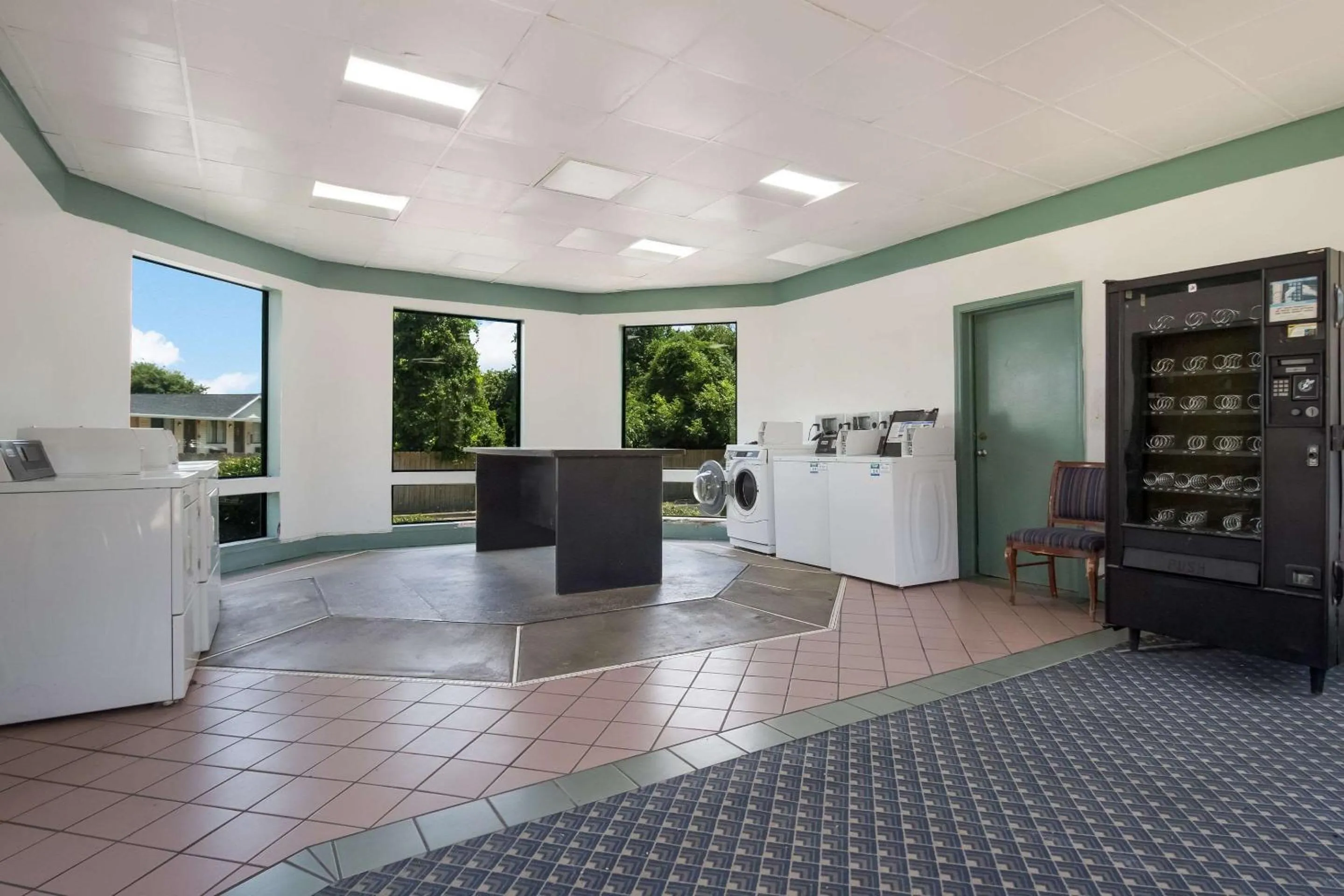 Other in Suburban Studios Florence I-95