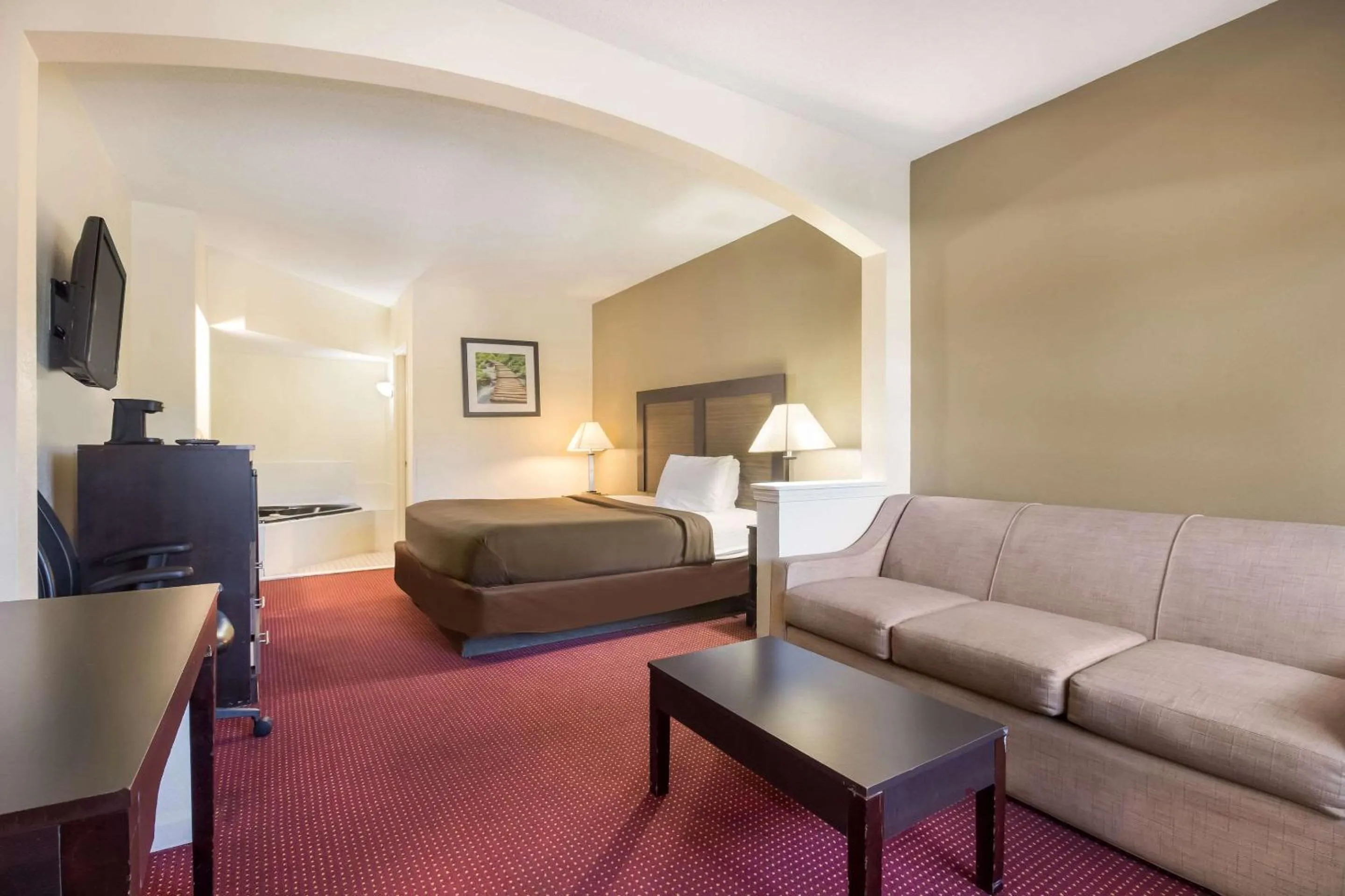 Bedroom in Suburban Studios Florence I-95