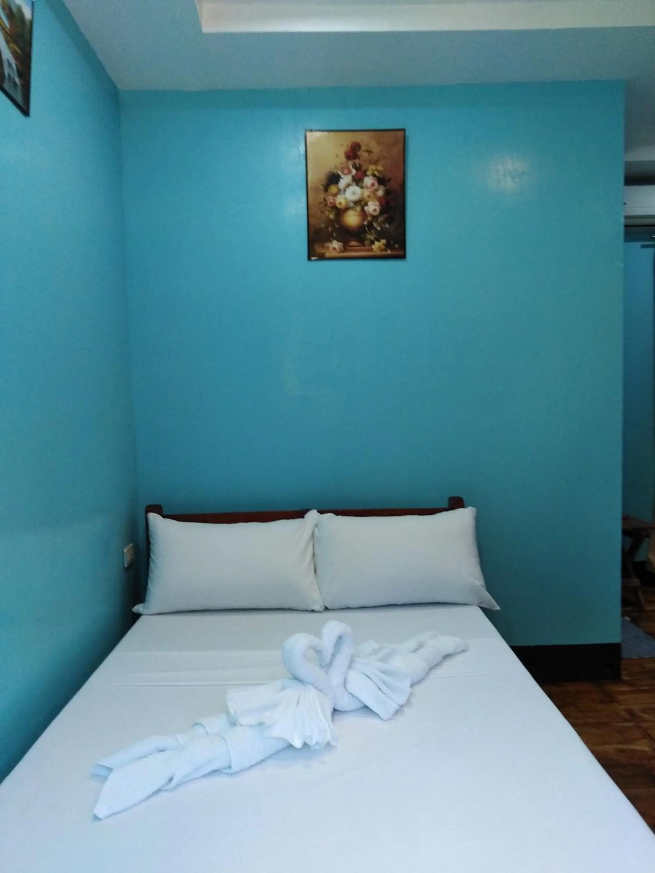 Bed in Southside Tourist Inn