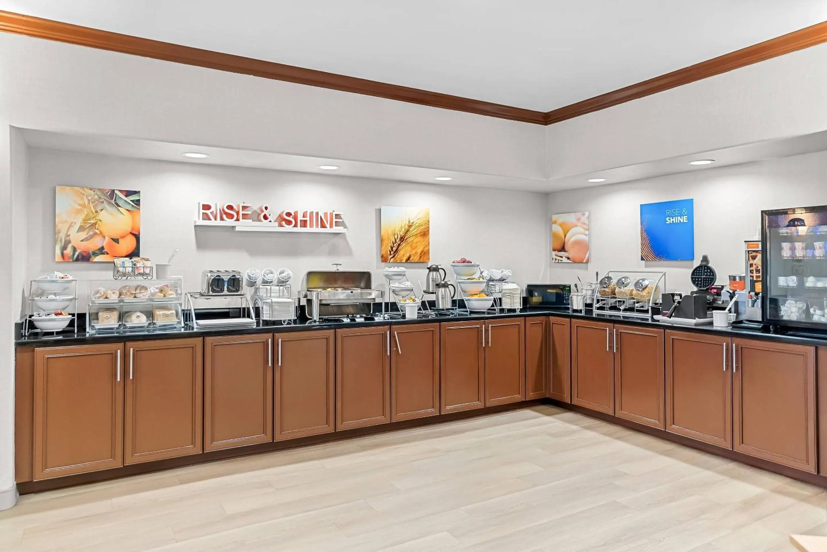 Breakfast in Comfort Suites Simpsonville - Greenville