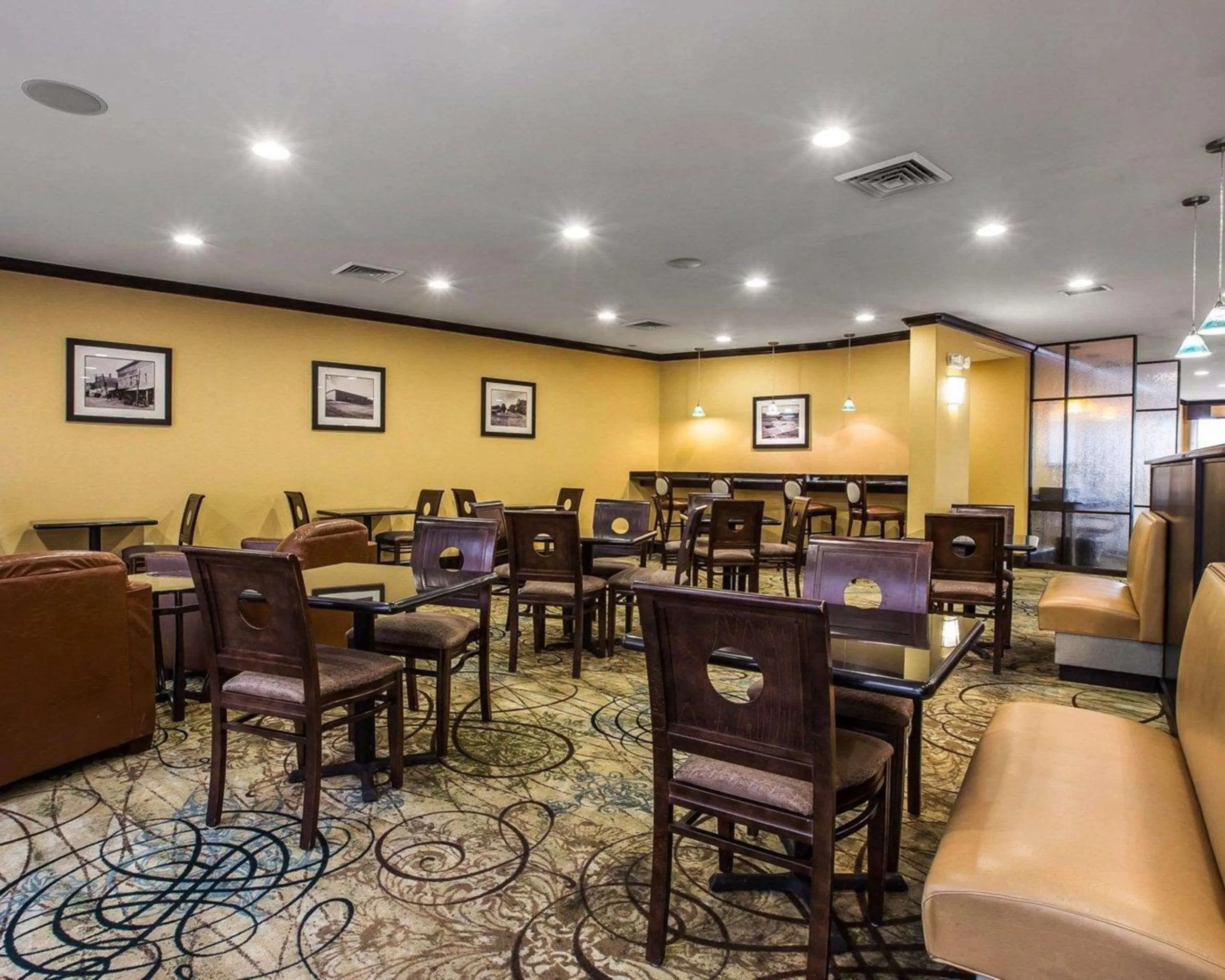 Breakfast in Comfort Suites Simpsonville - Greenville