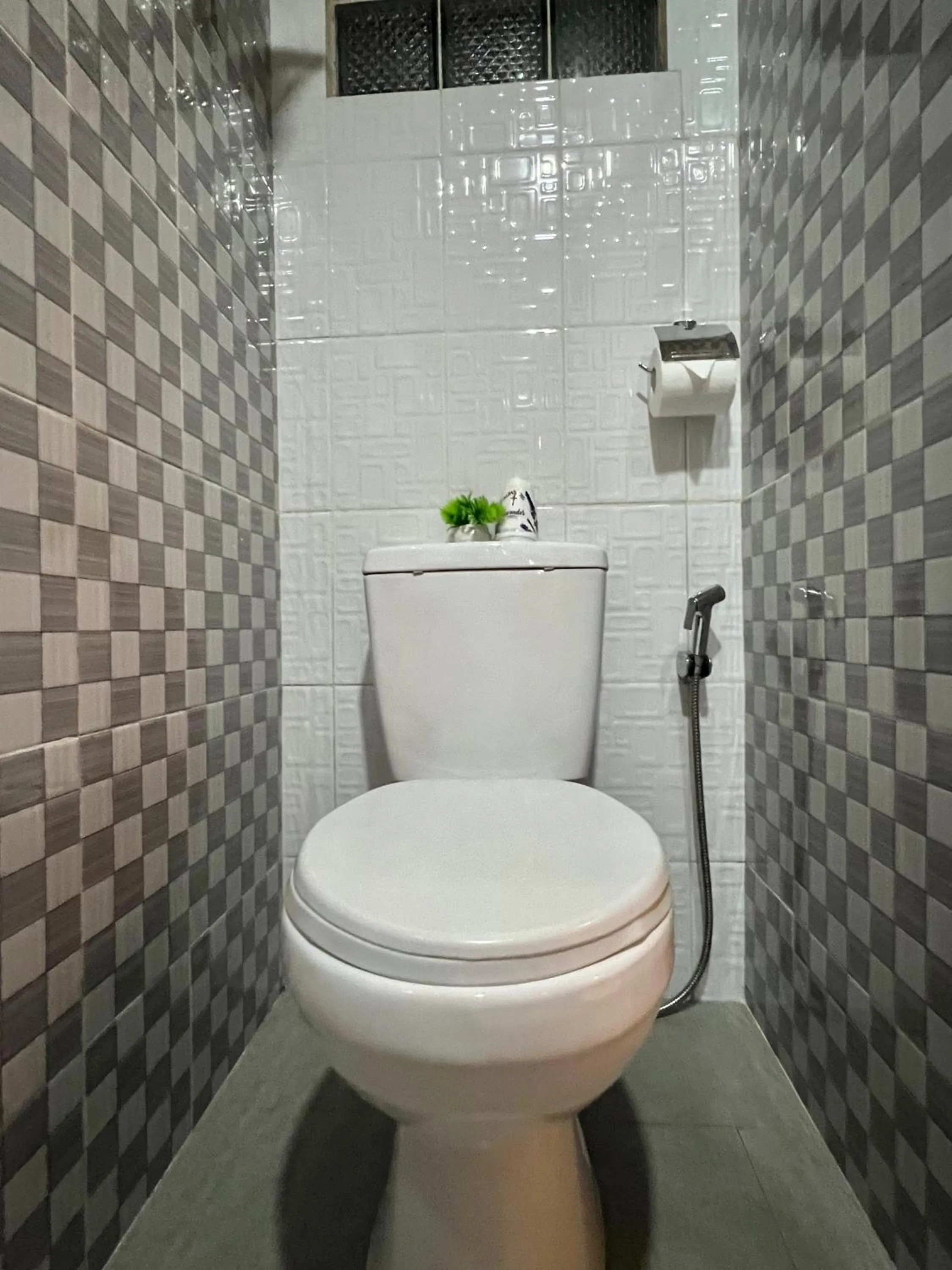 Toilet in Palompon Sugar's Inn