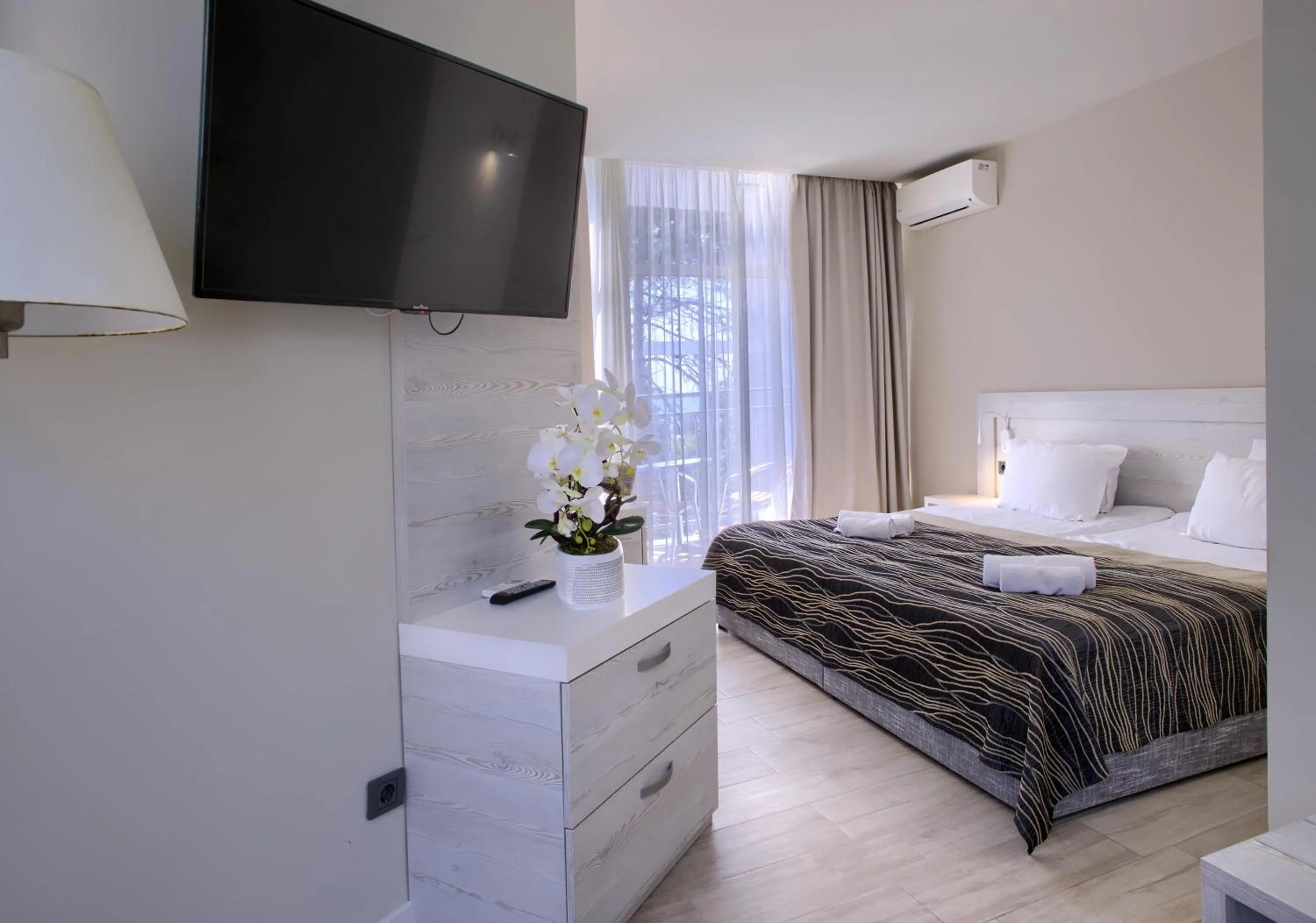 Bed in Luna Beach Hotel - All Inclusive