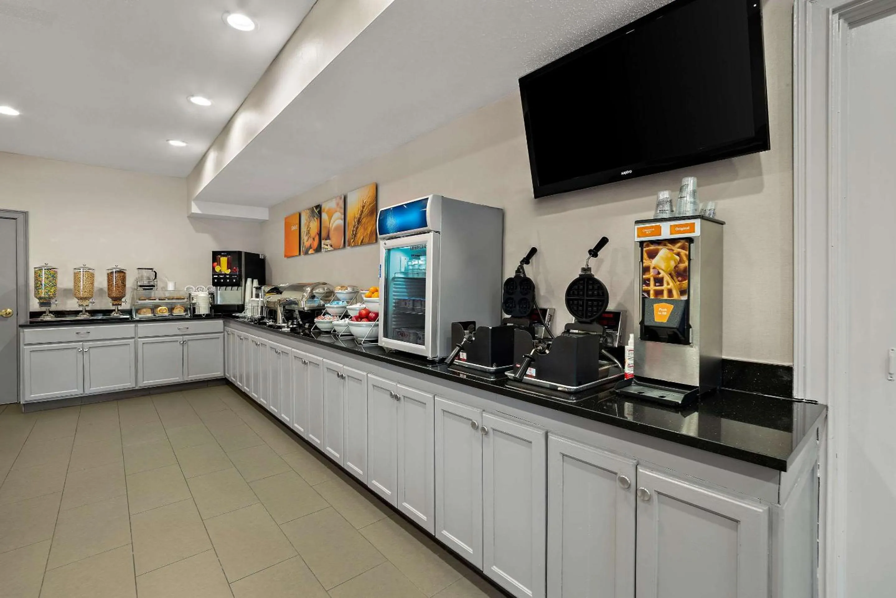 Breakfast in Comfort Inn & Suites Santee I-95