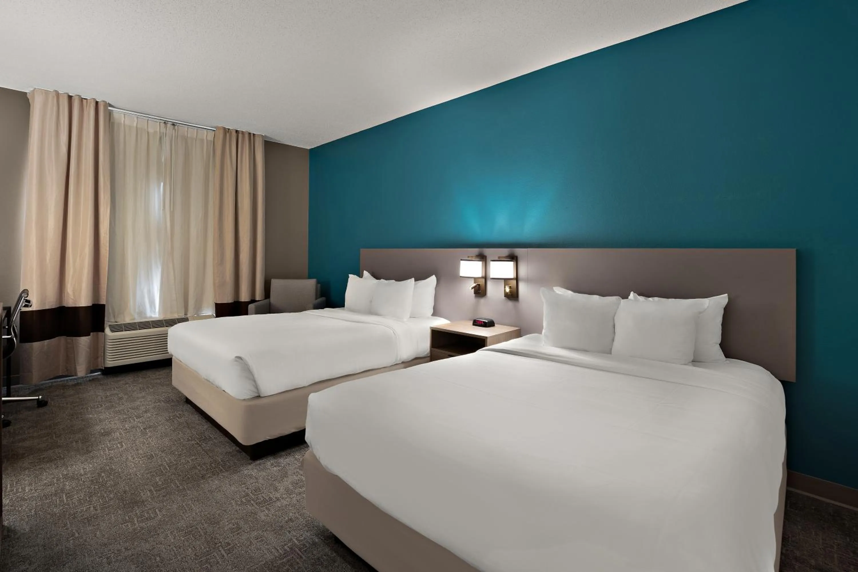 Bed in Comfort Inn & Suites Santee I-95