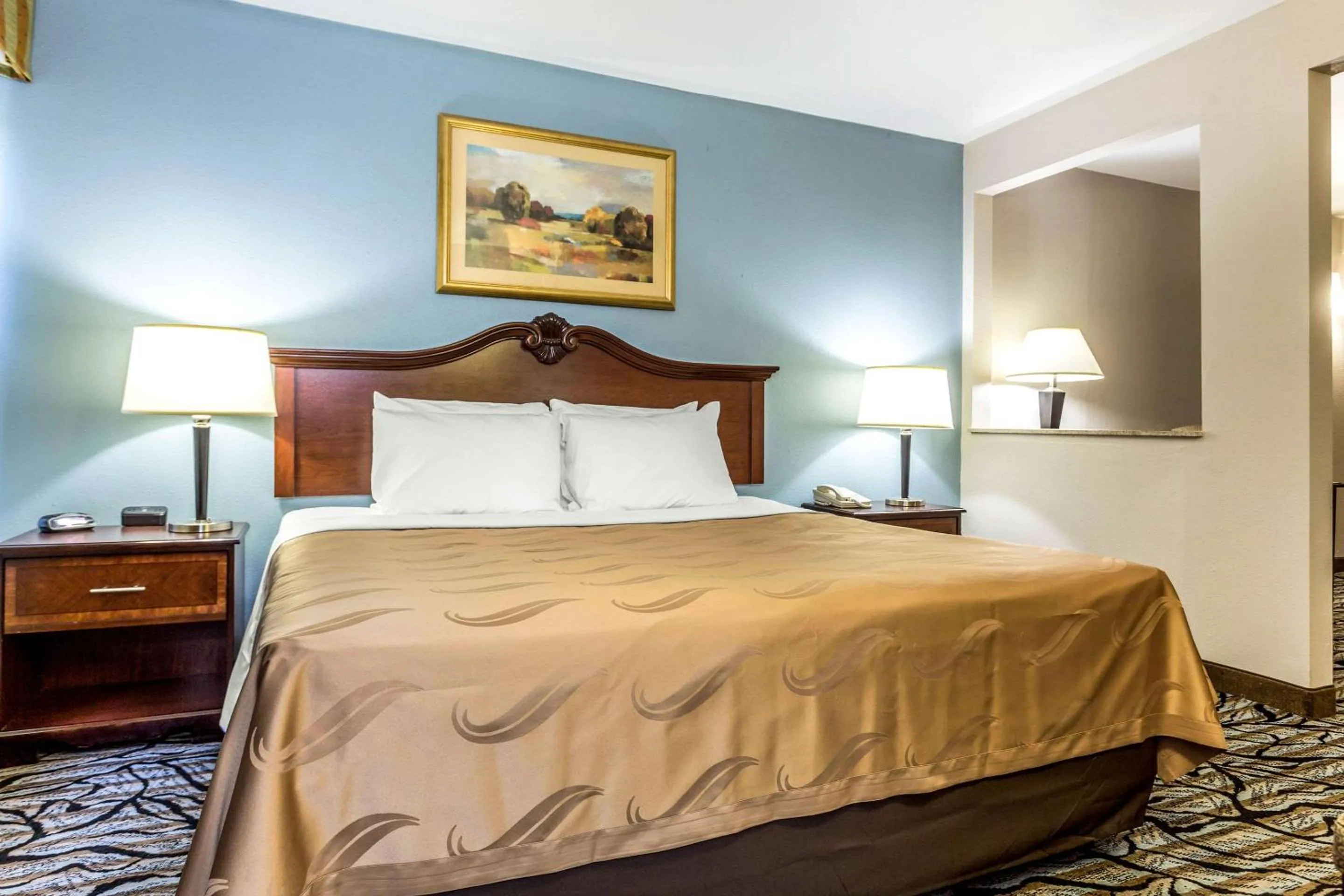 Photo of the whole room, Bed in Quality Inn Fort Mill near Carowinds Blvd