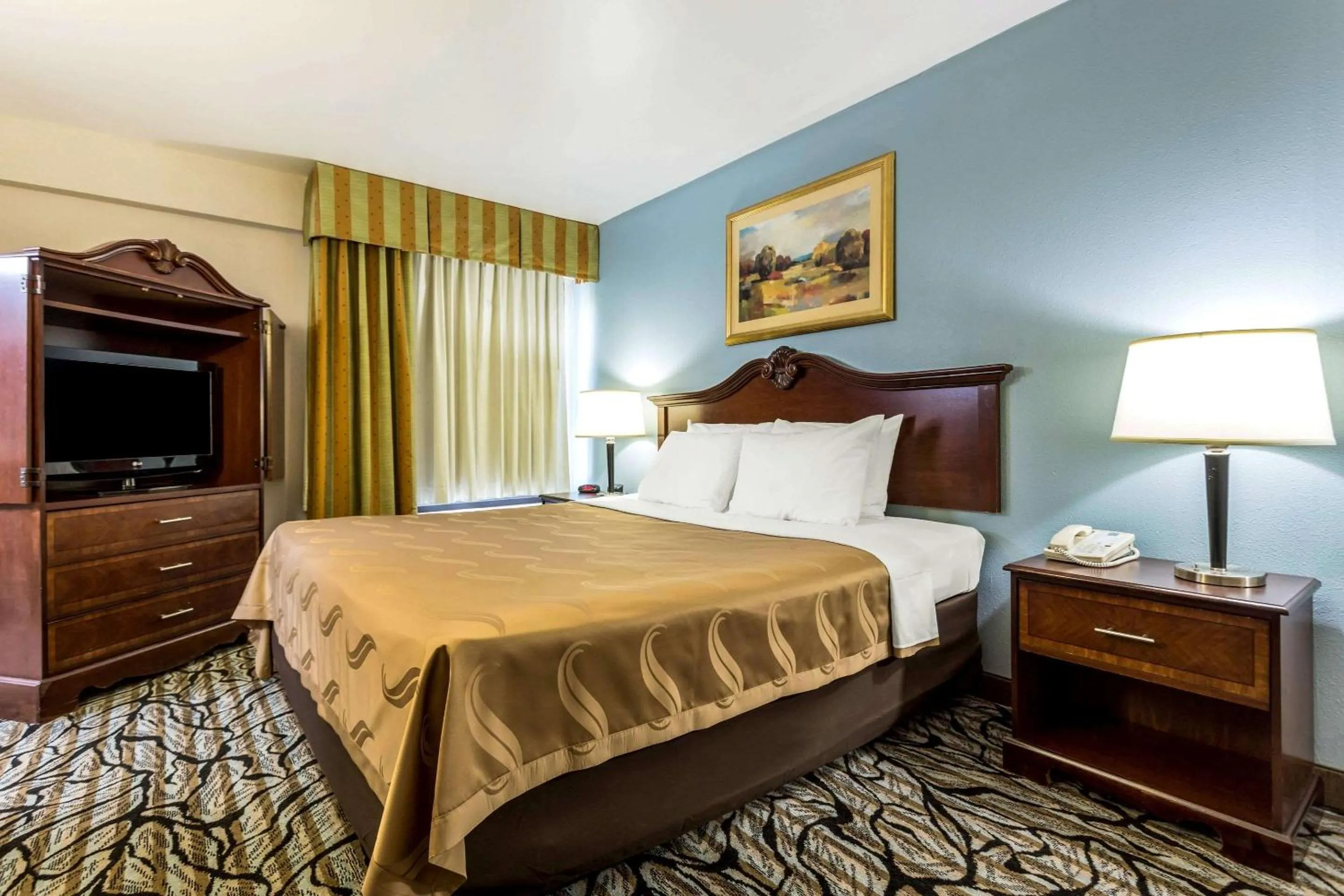 Photo of the whole room, Bed in Quality Inn Fort Mill near Carowinds Blvd
