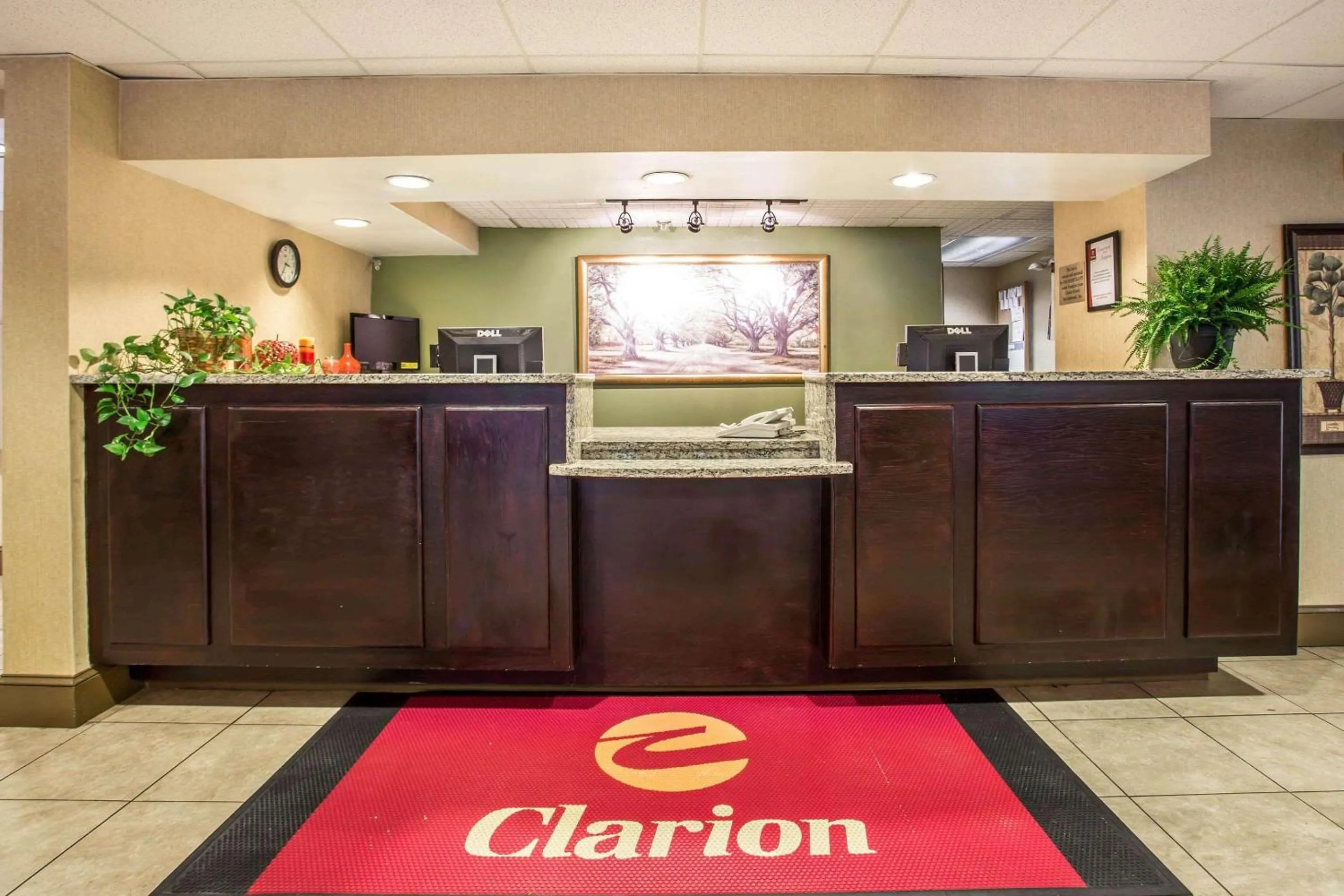 Lobby or reception in Clarion Inn & Suites Aiken South