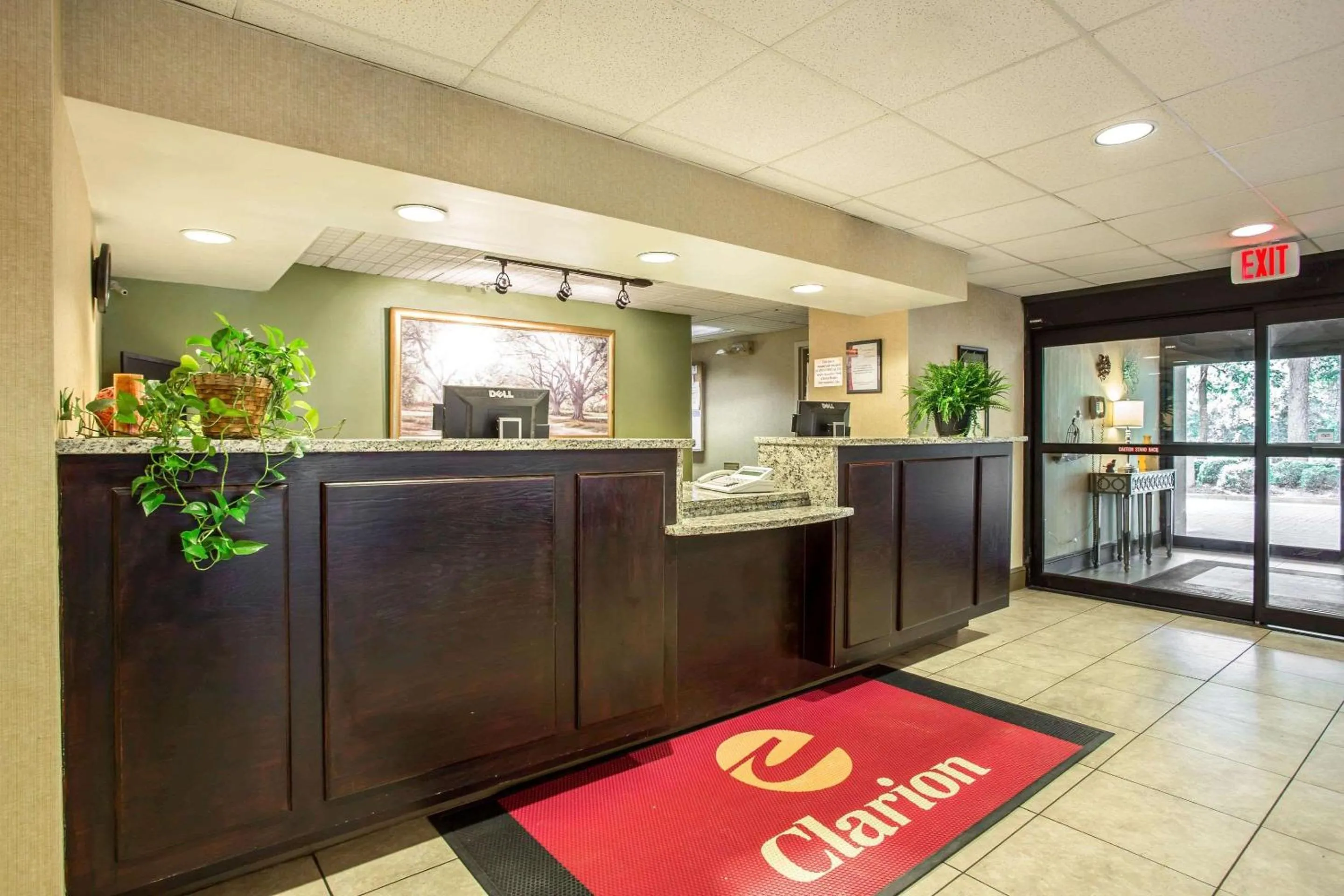 Lobby or reception in Clarion Inn & Suites Aiken South