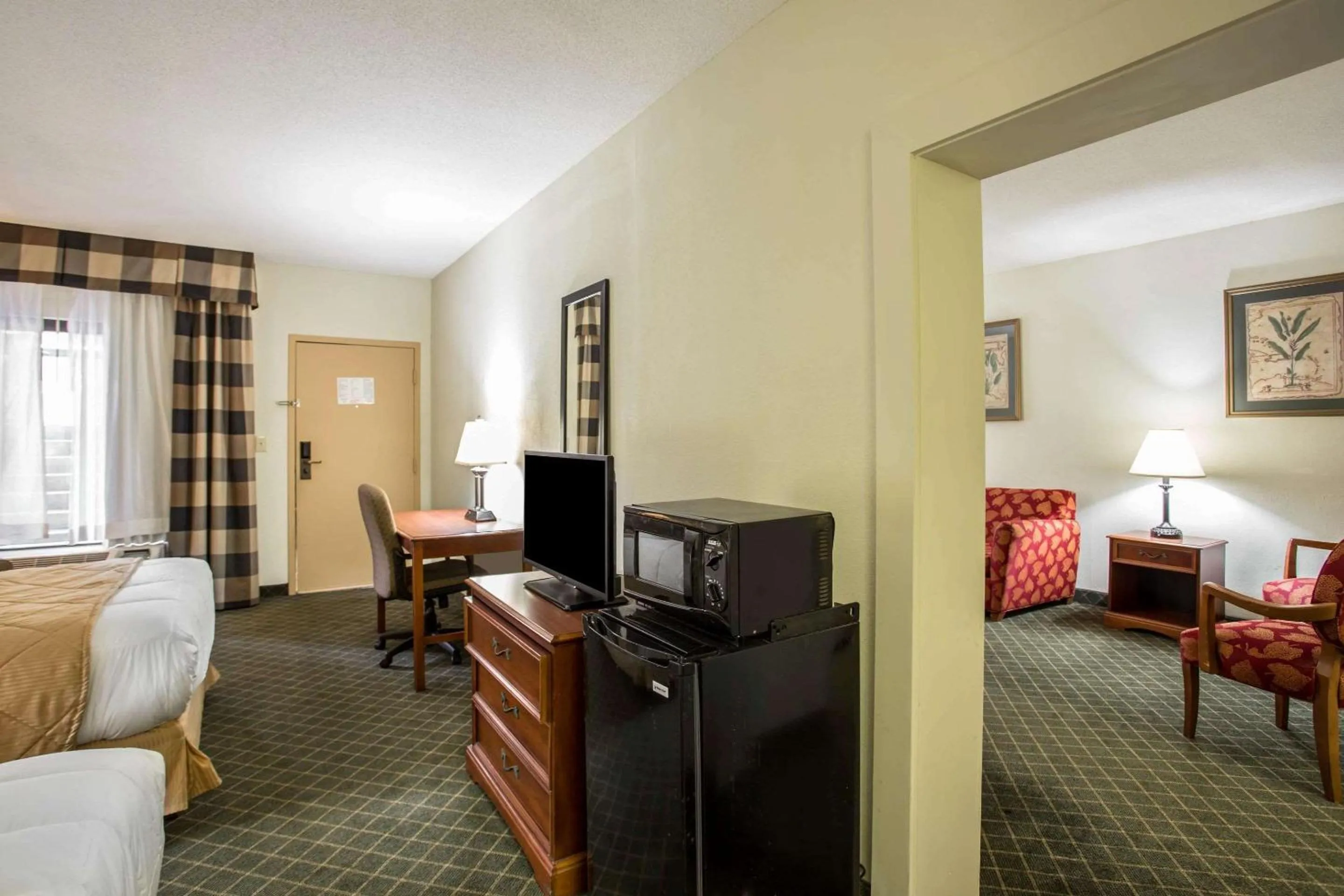 Photo of the whole room in Clarion Inn & Suites Aiken South