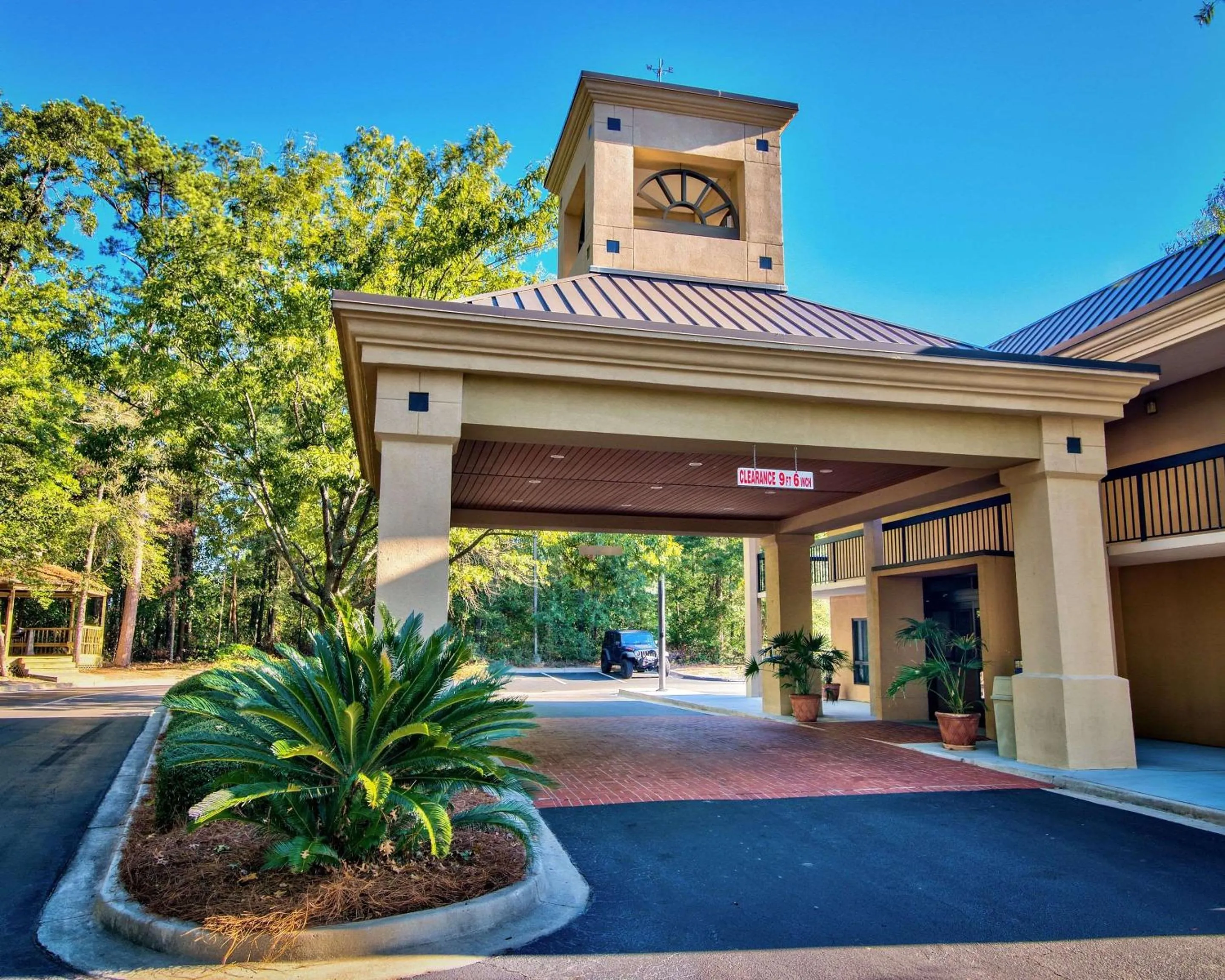 Property building in Clarion Inn & Suites Aiken South