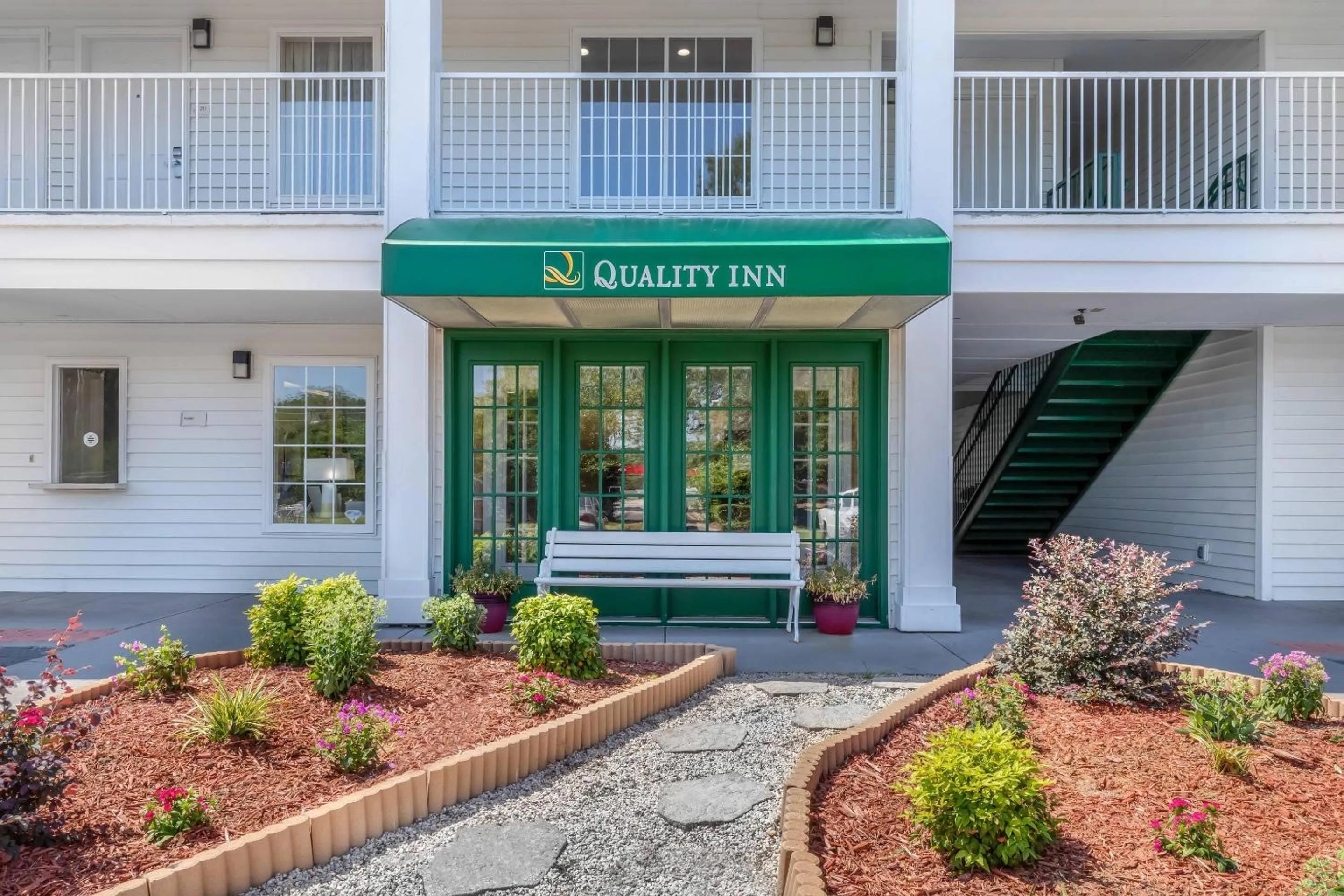 Property building in Quality Inn Cheraw