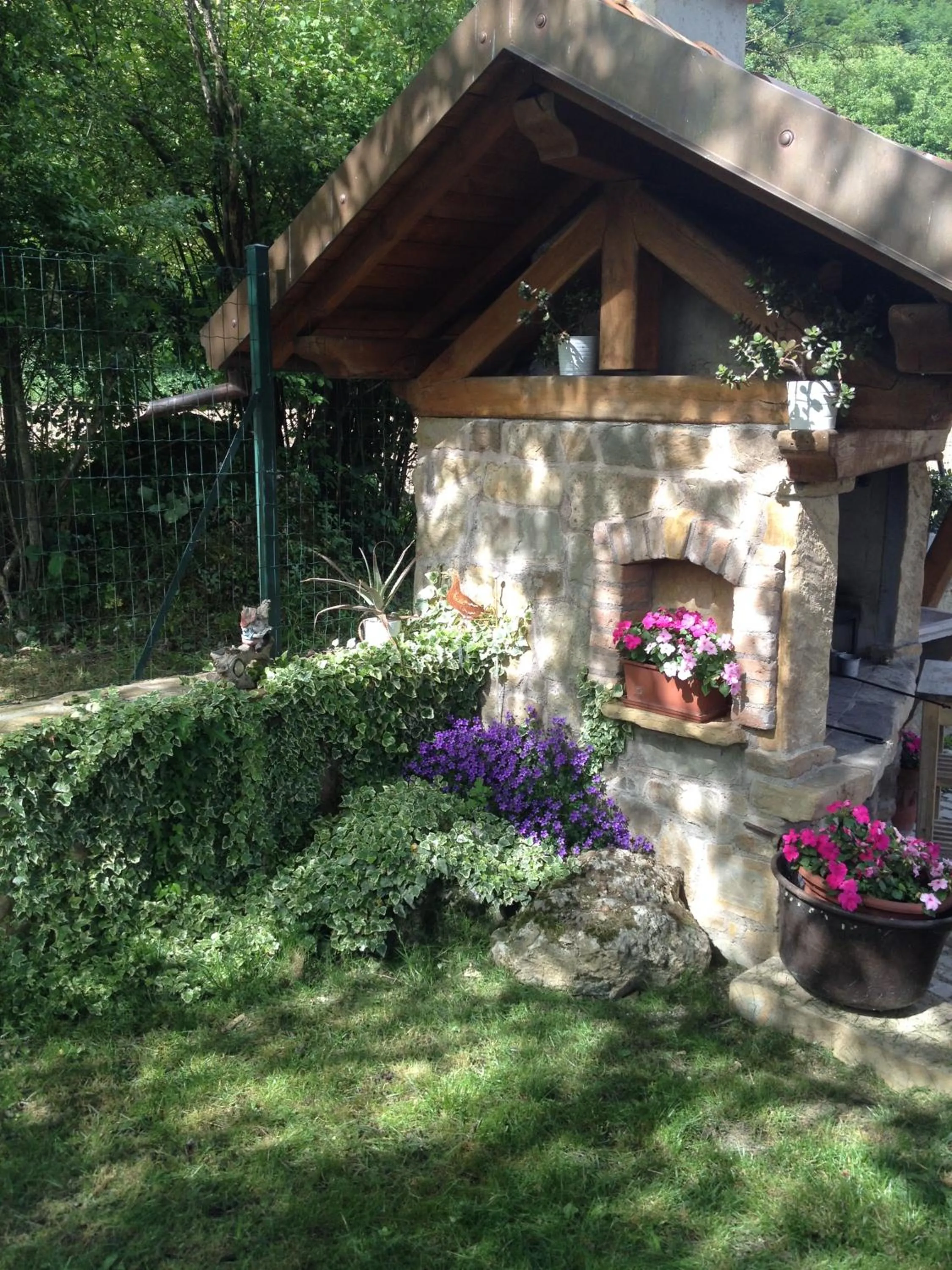Garden view in LA TANA DEL GRILLO