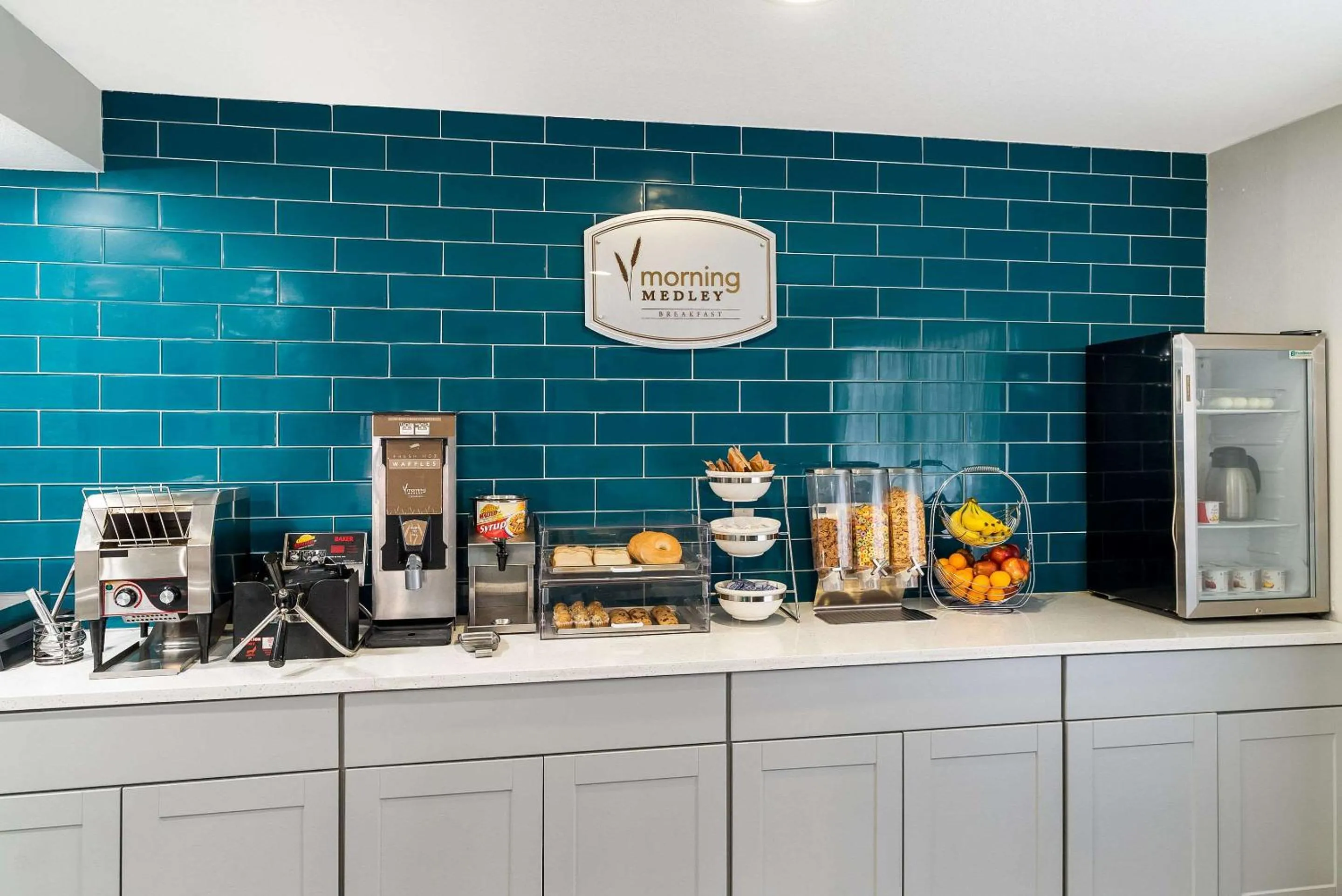 Breakfast, Kitchen/Kitchenette in Sleep Inn